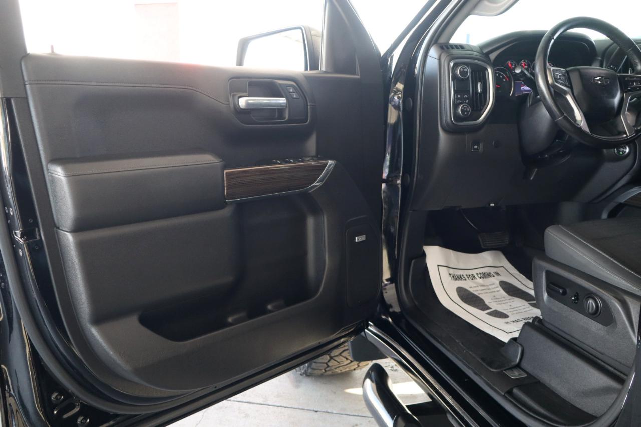 Chevrolet Silverado 1500 2WD Crew Cab 147" RST 2020