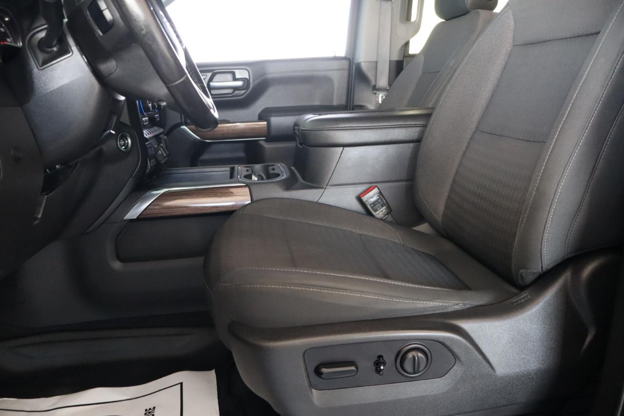 Chevrolet Silverado 1500 2WD Crew Cab 147" RST 2020
