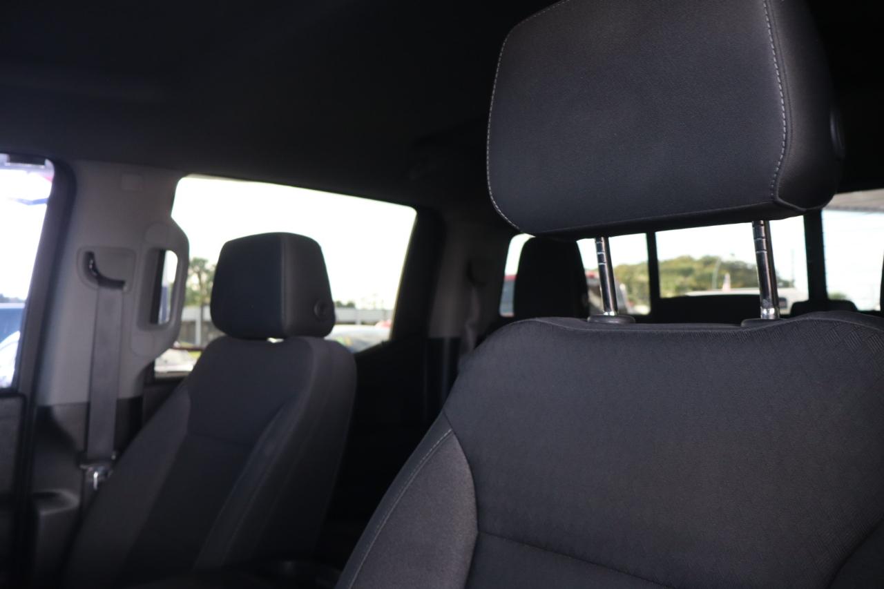 Chevrolet Silverado 1500 2WD Crew Cab 147" RST 2020