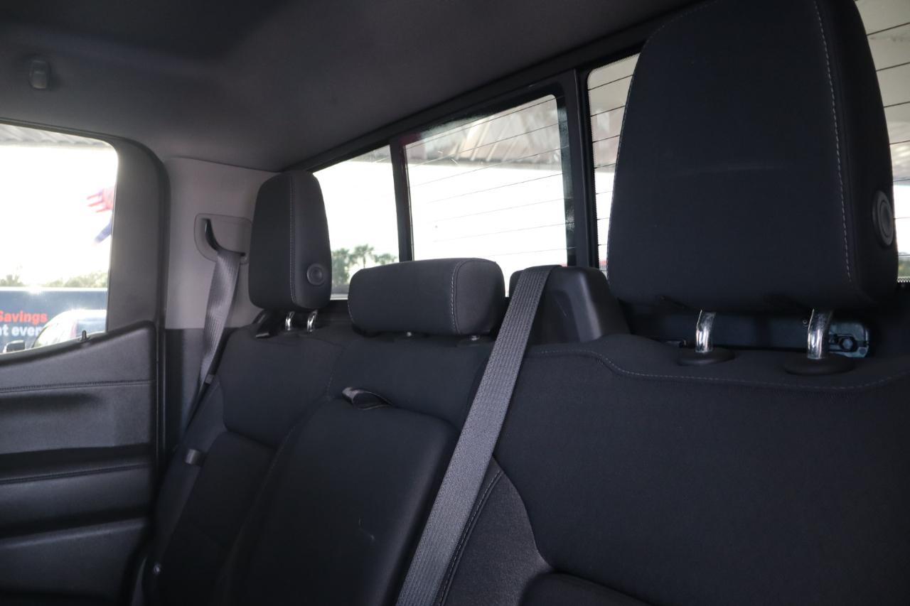 Chevrolet Silverado 1500 2WD Crew Cab 147" RST 2020