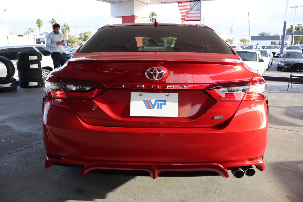 Toyota Camry SE Auto (Natl) 2024