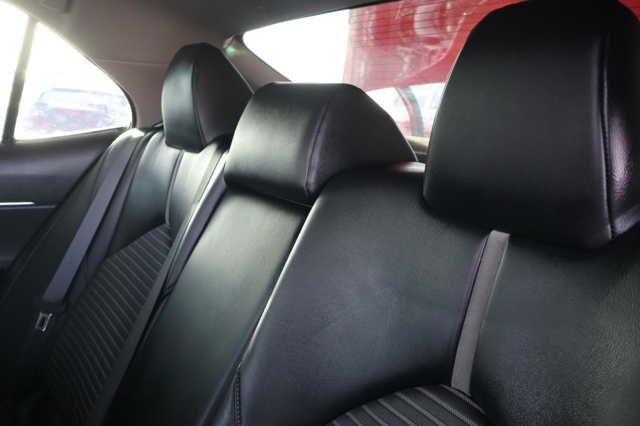 Toyota Camry SE Auto (Natl) 2024