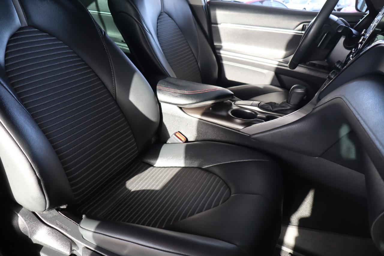 Toyota Camry SE Auto (Natl) 2024