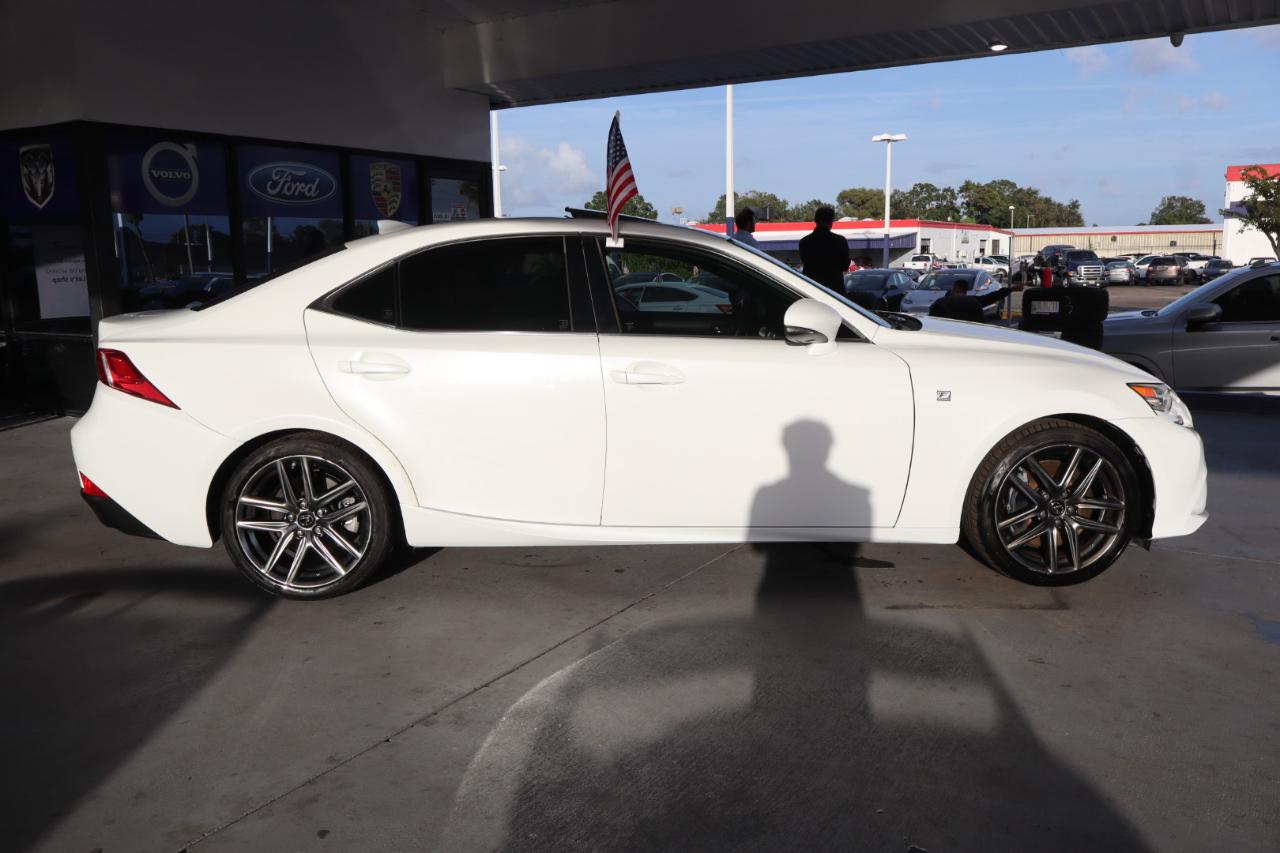 Lexus IS 350 4dr Sdn RWD 2015