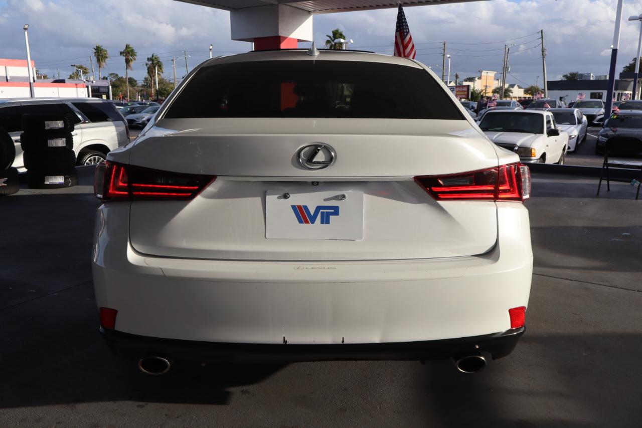 Lexus IS 350 4dr Sdn RWD 2015