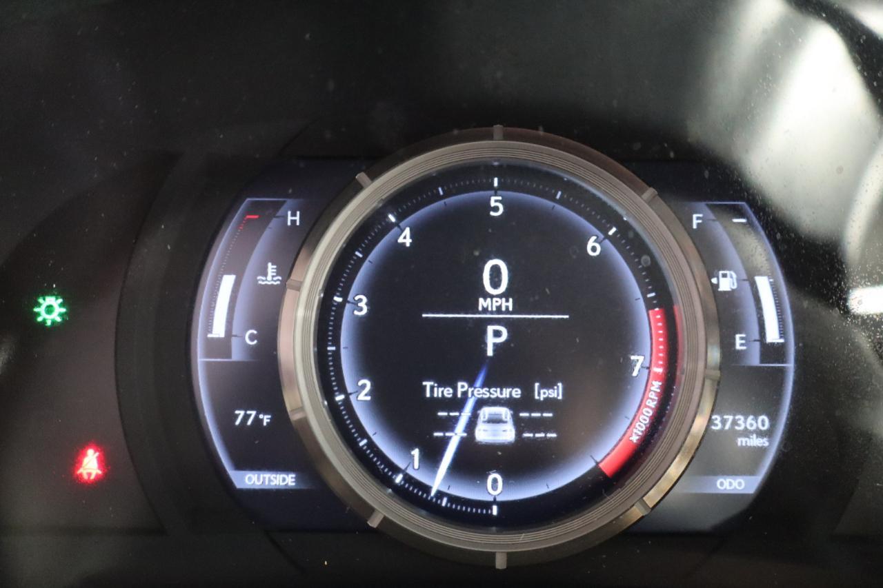 Lexus IS 350 4dr Sdn RWD 2015