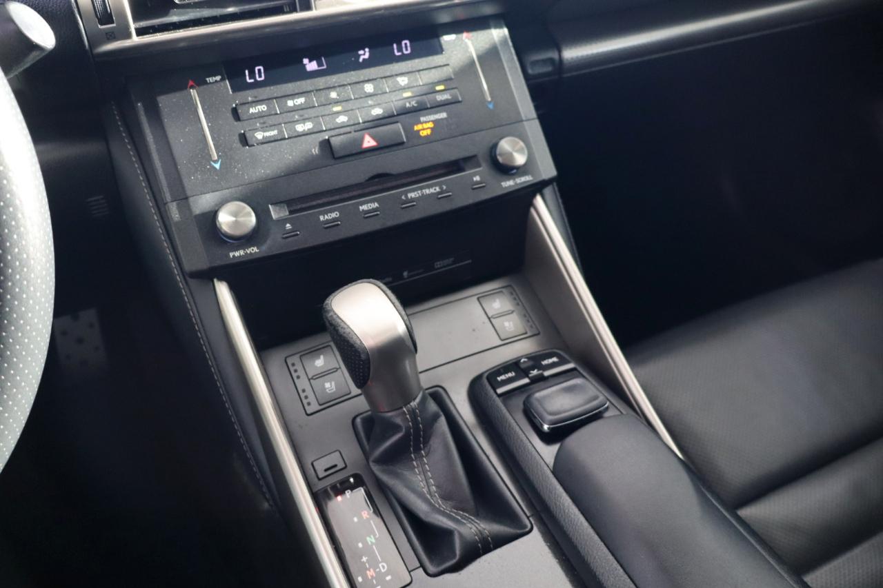 Lexus IS 350 4dr Sdn RWD 2015
