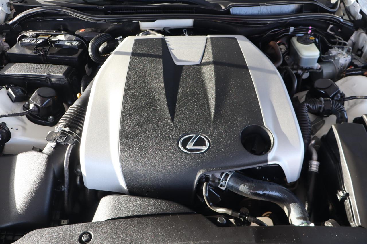 Lexus IS 350 4dr Sdn RWD 2015