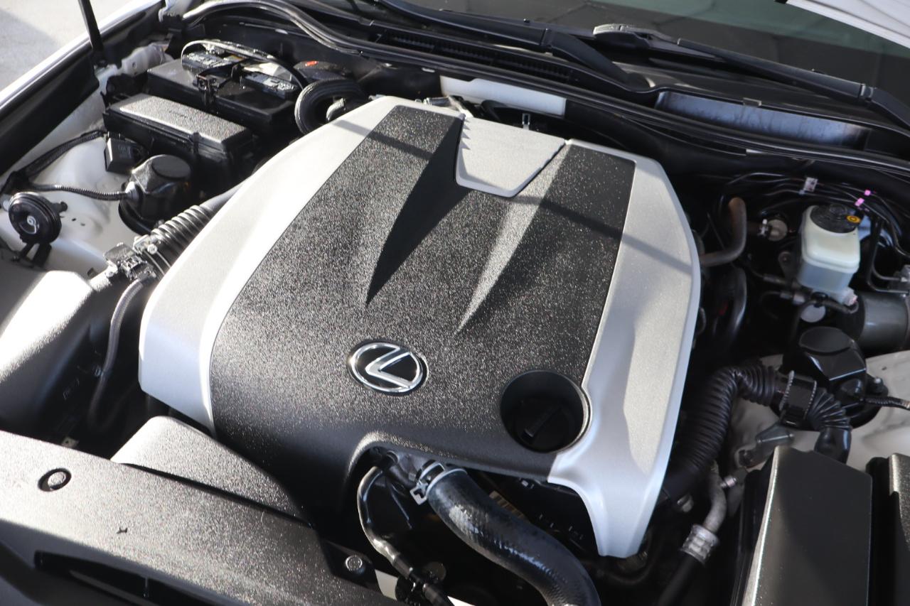 Lexus IS 350 4dr Sdn RWD 2015
