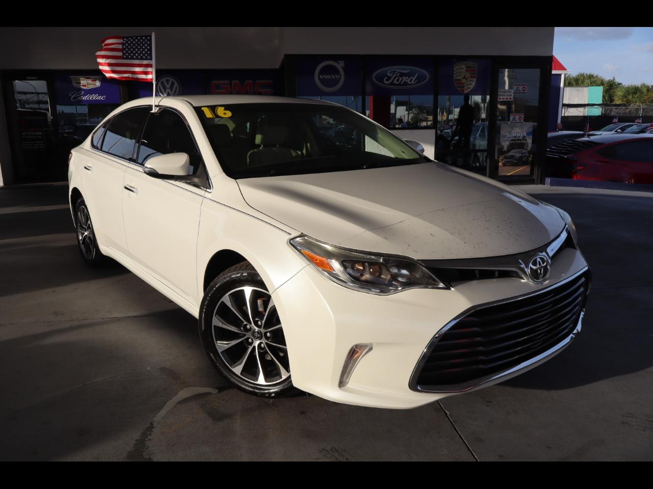Toyota Avalon 4dr Sdn XLE Premium (Natl) 2016