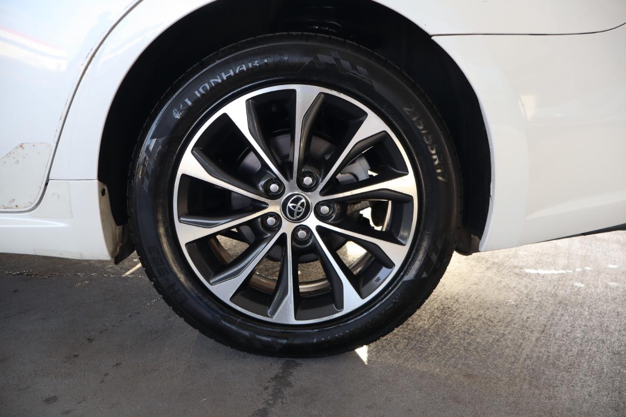 Toyota Avalon 4dr Sdn XLE Premium (Natl) 2016