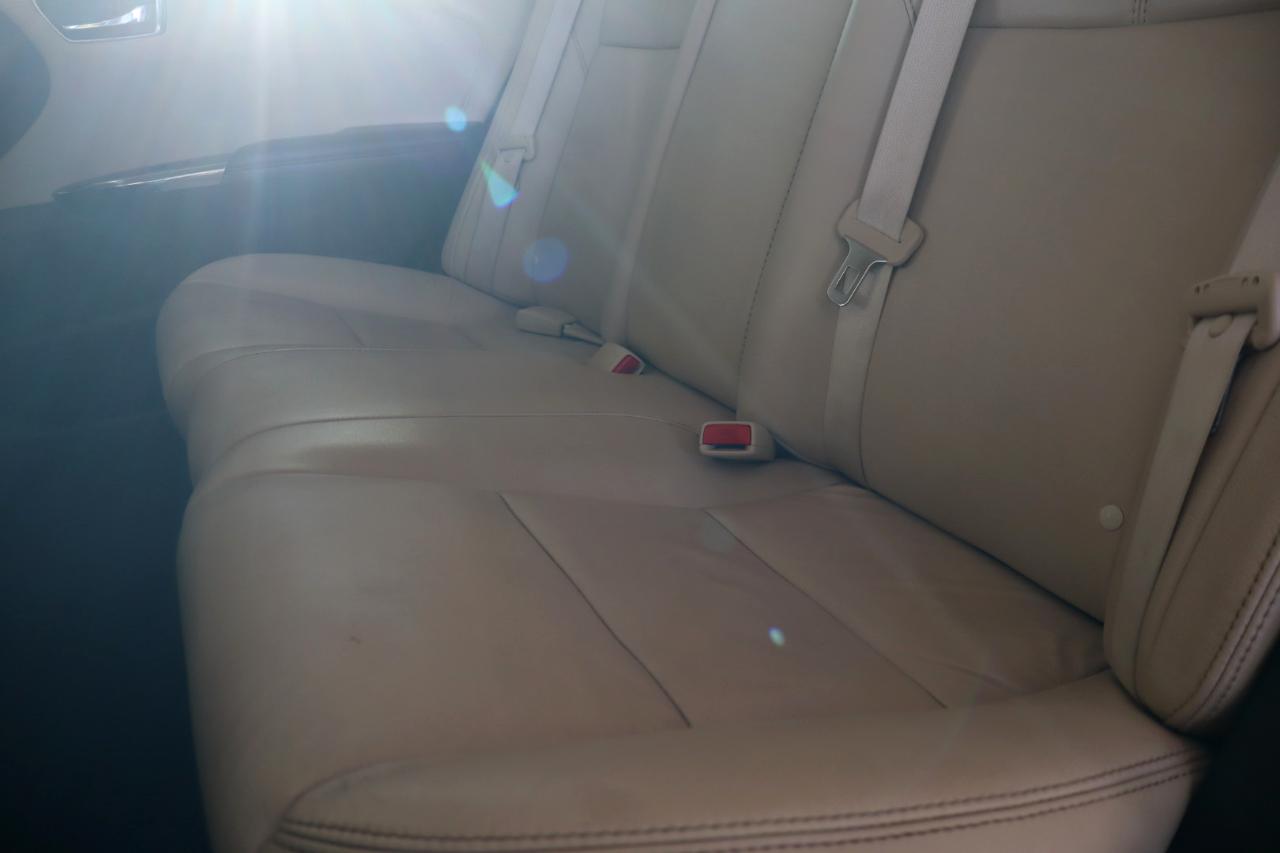 Toyota Avalon 4dr Sdn XLE Premium (Natl) 2016