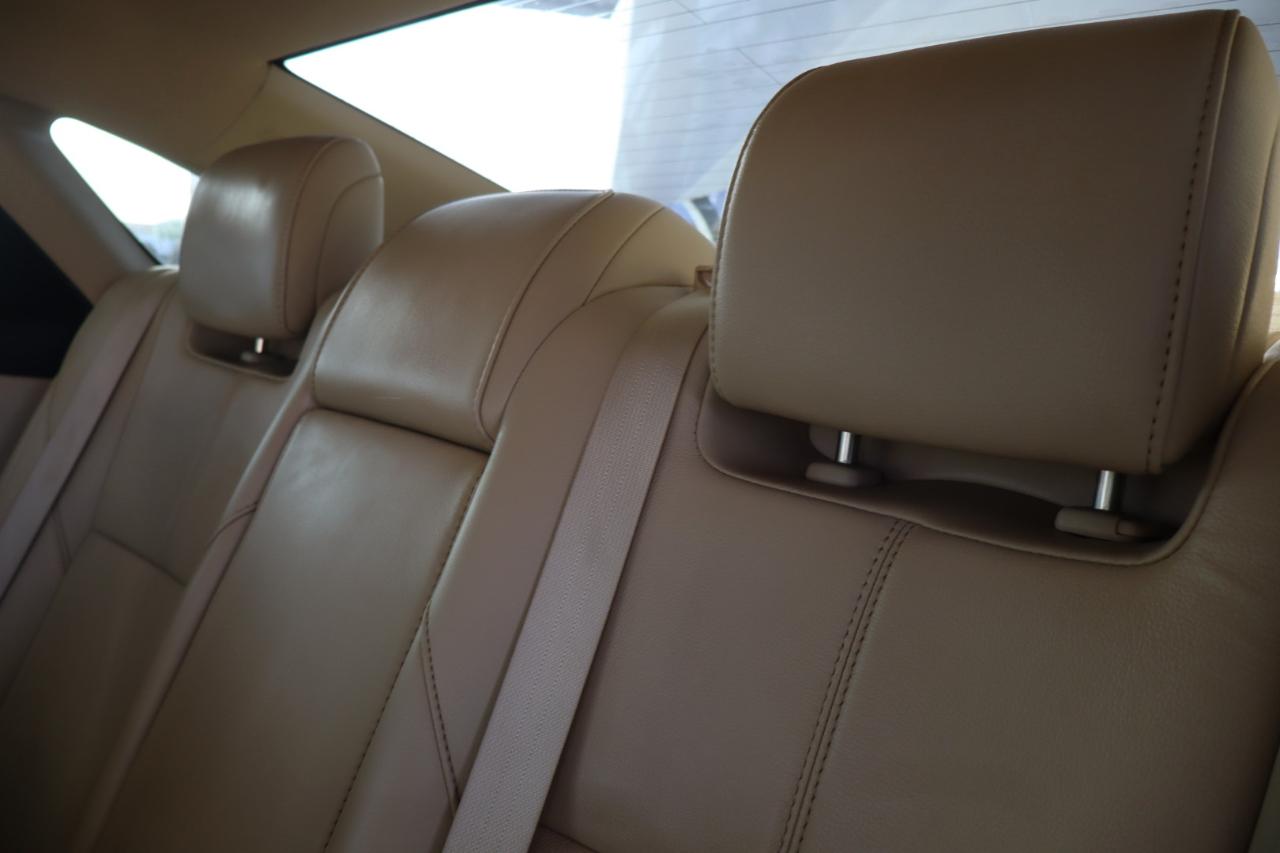 Toyota Avalon 4dr Sdn XLE Premium (Natl) 2016