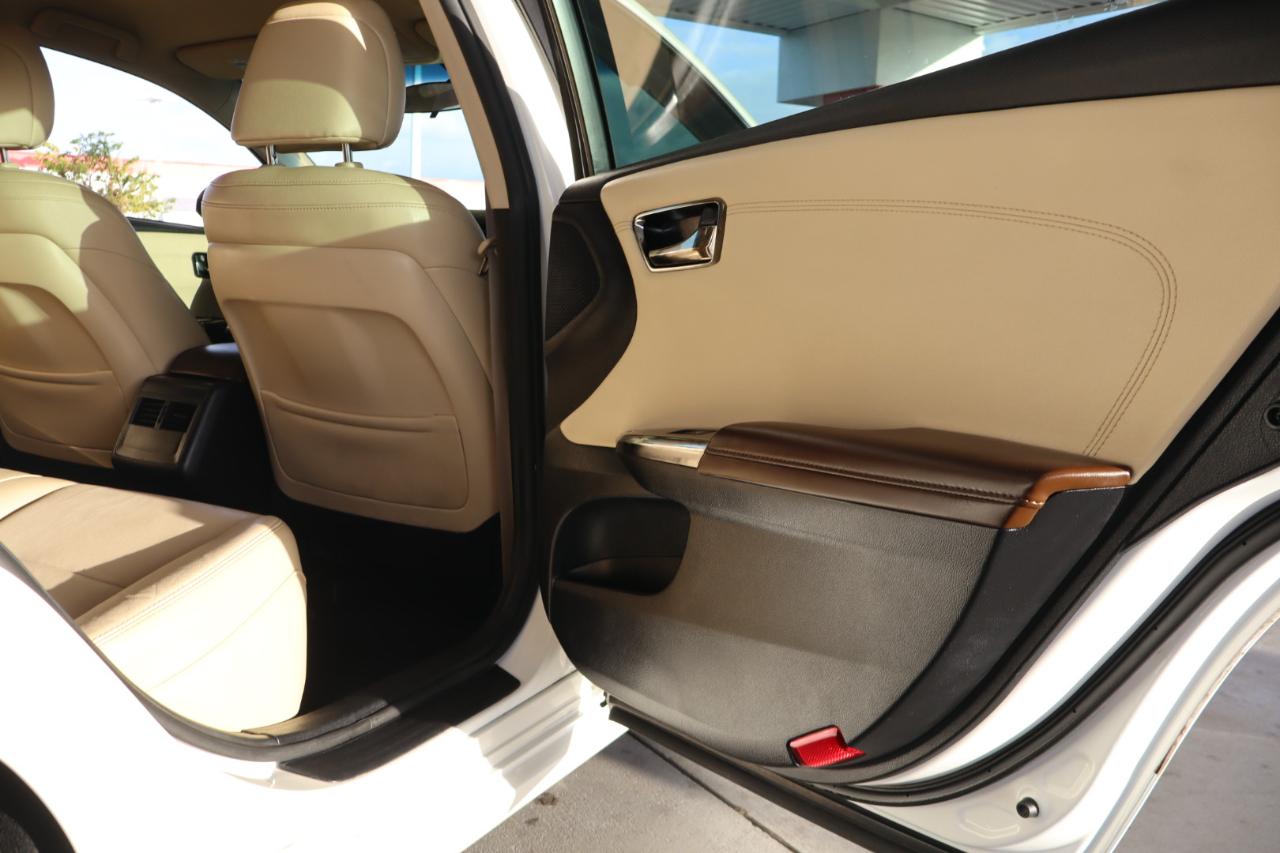 Toyota Avalon 4dr Sdn XLE Premium (Natl) 2016