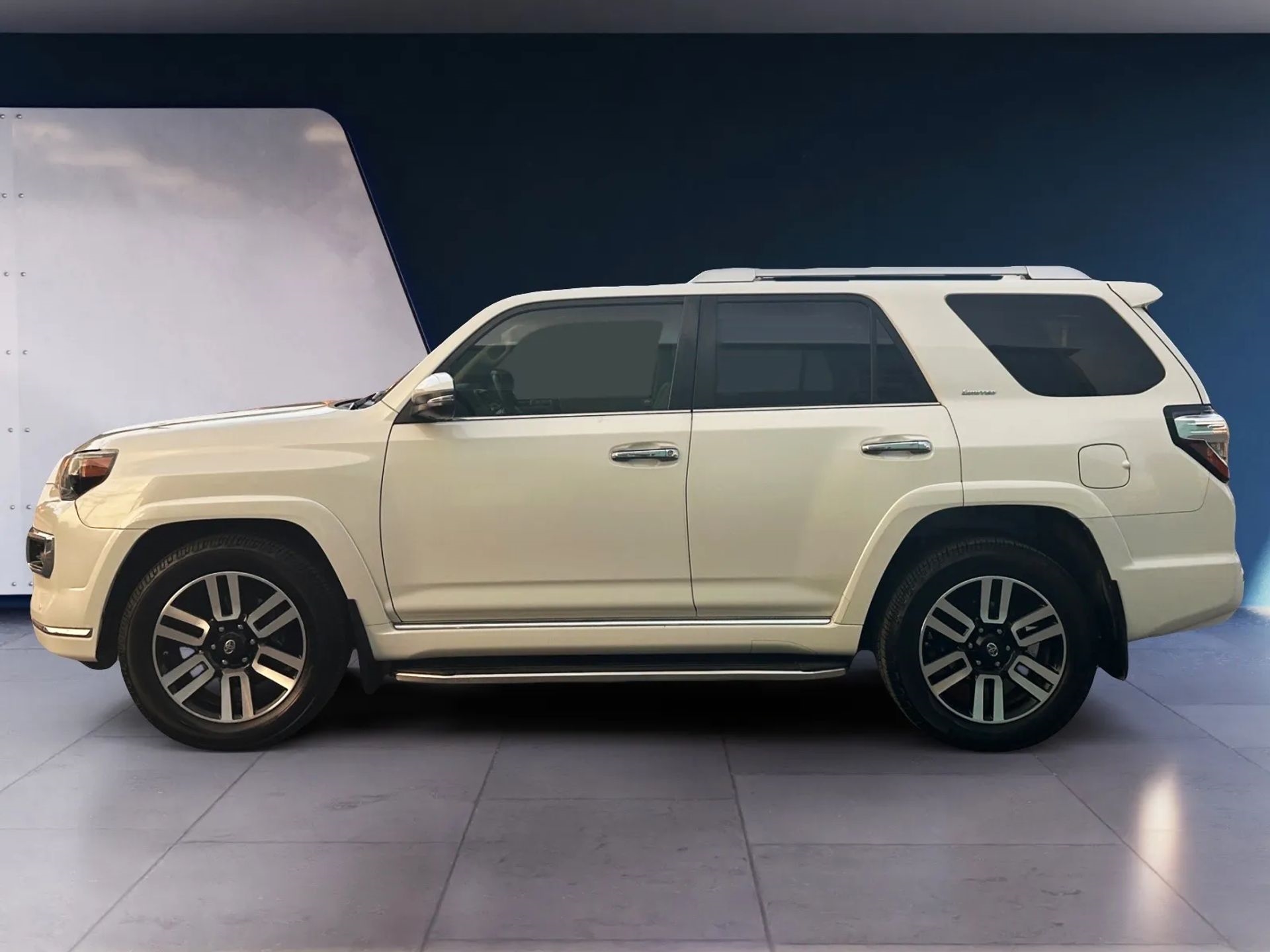 Toyota 4Runner RWD 4dr V6 SR5 Premium (Natl) 2015