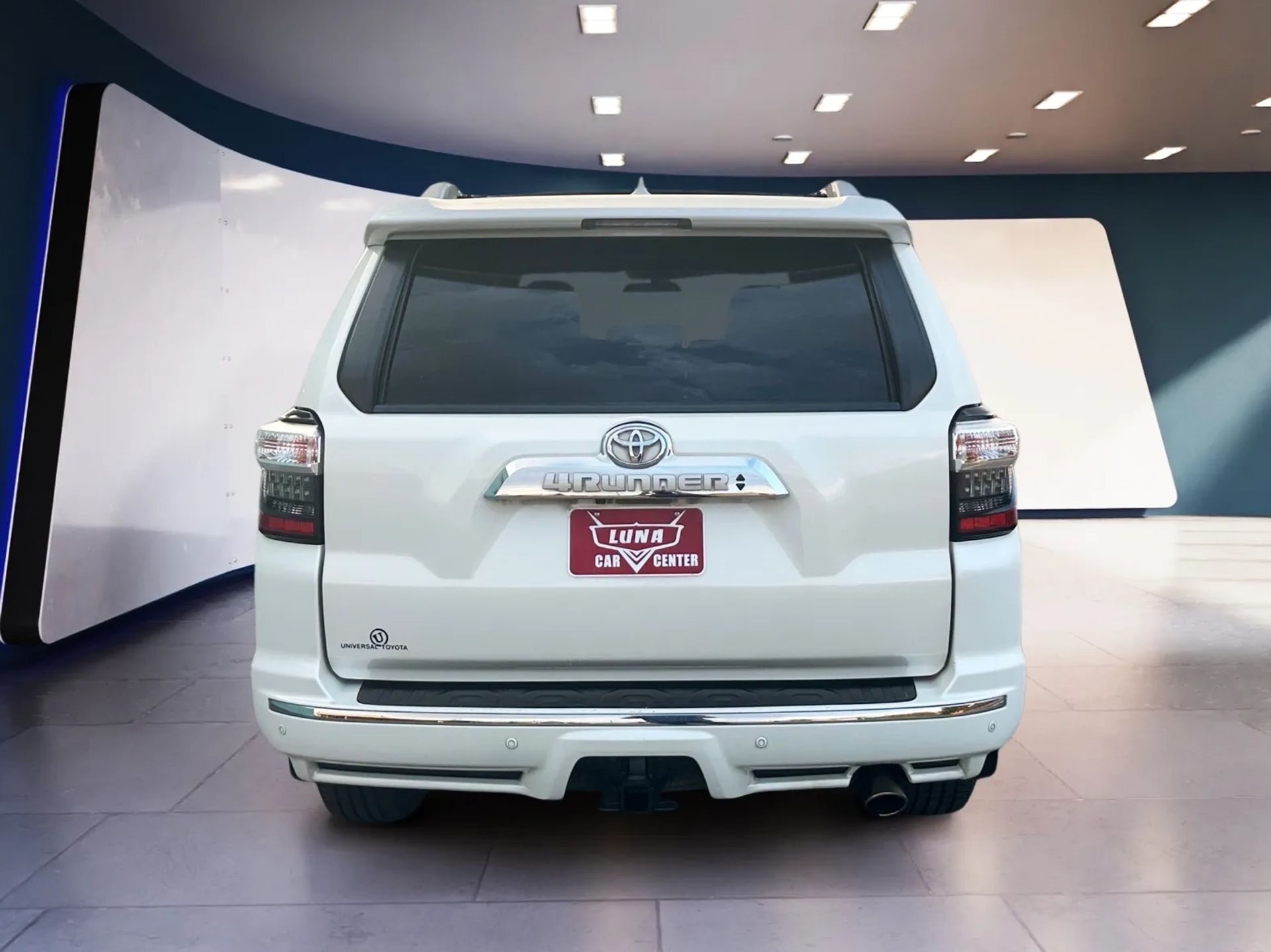 Toyota 4Runner RWD 4dr V6 SR5 Premium (Natl) 2015