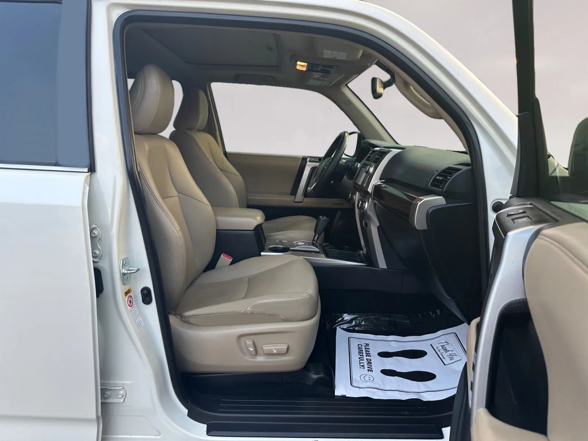 Toyota 4Runner RWD 4dr V6 SR5 Premium (Natl) 2015