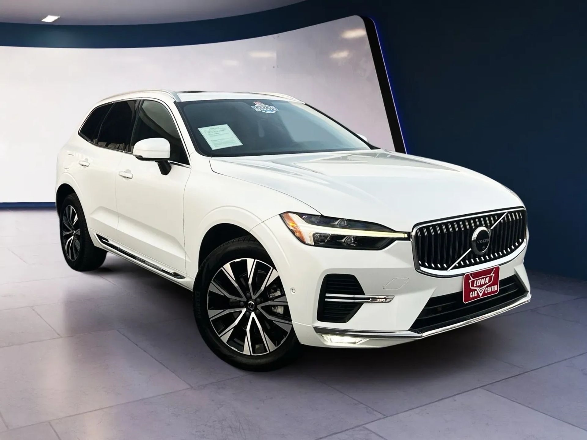 Volvo XC60 B5 FWD Plus Bright Theme 2023