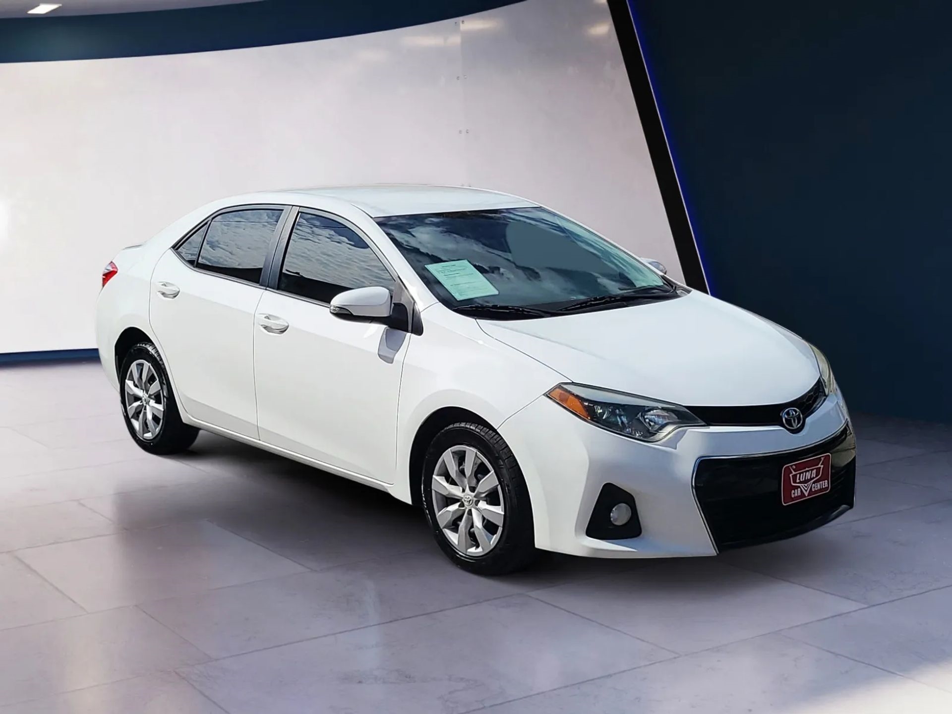 Toyota Corolla 4dr Sdn CVT LE Premium (Natl) 2015