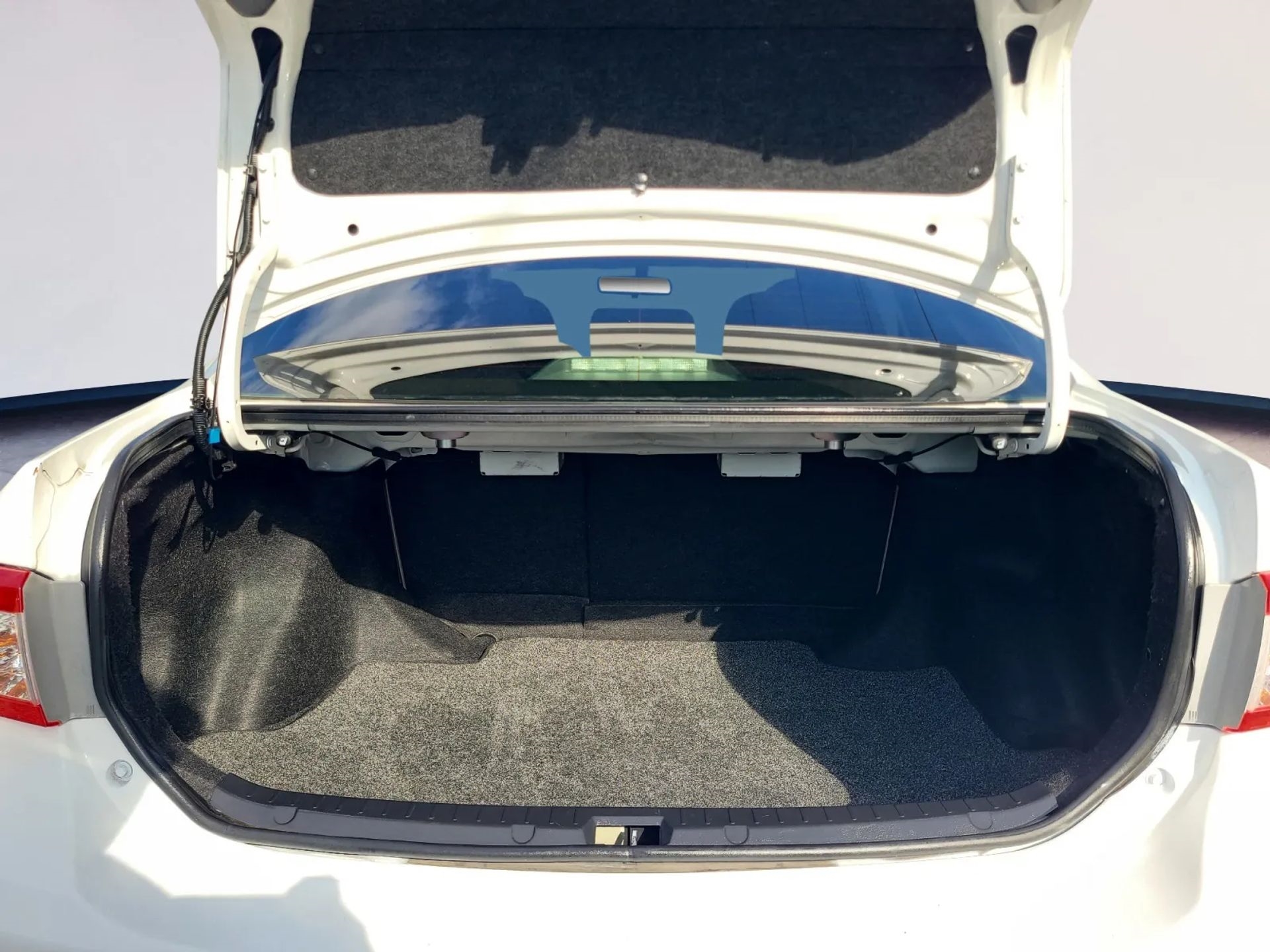 Toyota Corolla 4dr Sdn Auto LE (Natl) 2011