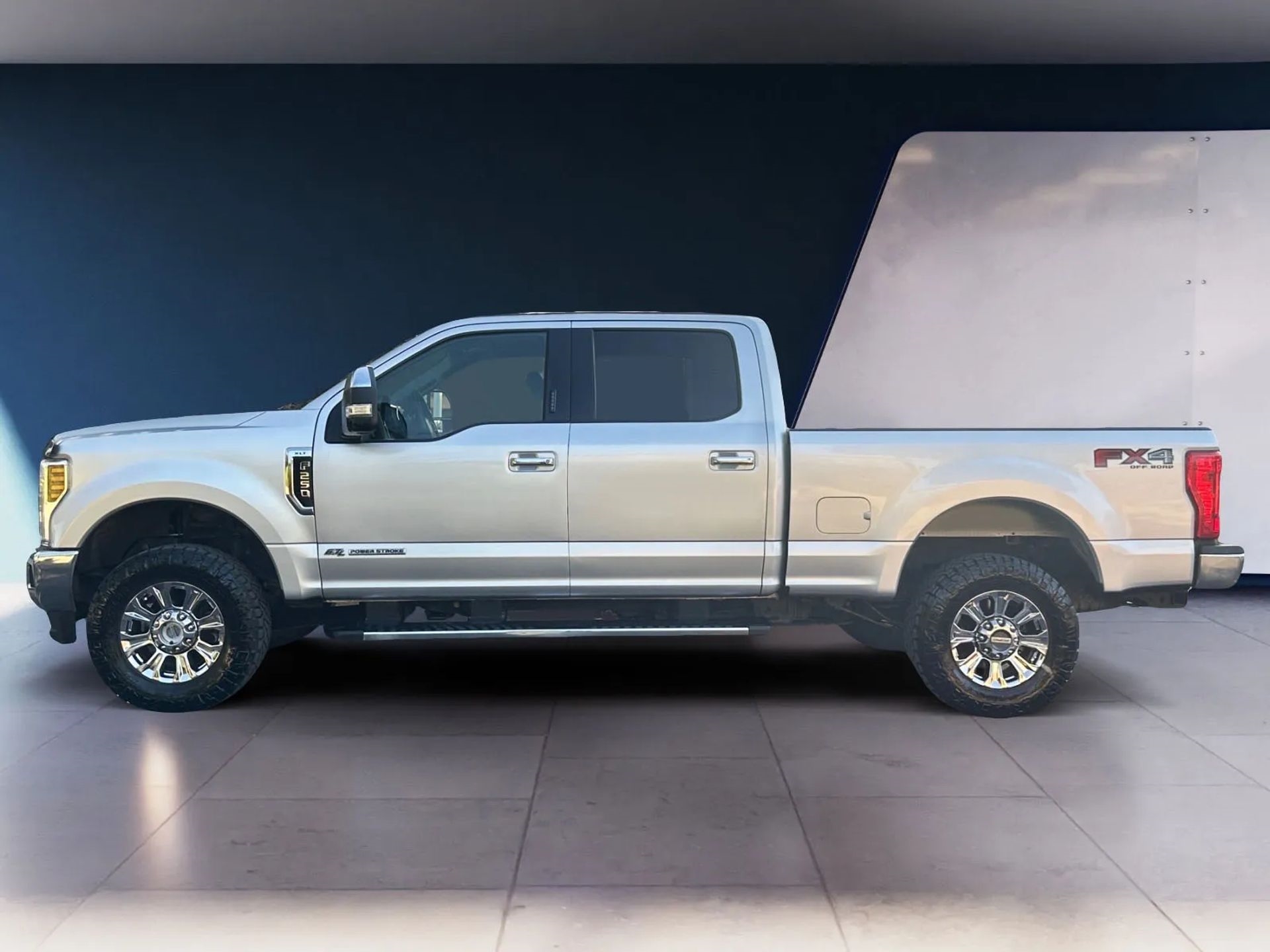 Ford Super Duty F-250 SRW King Ranch 4WD Crew Cab 8' Box 2019