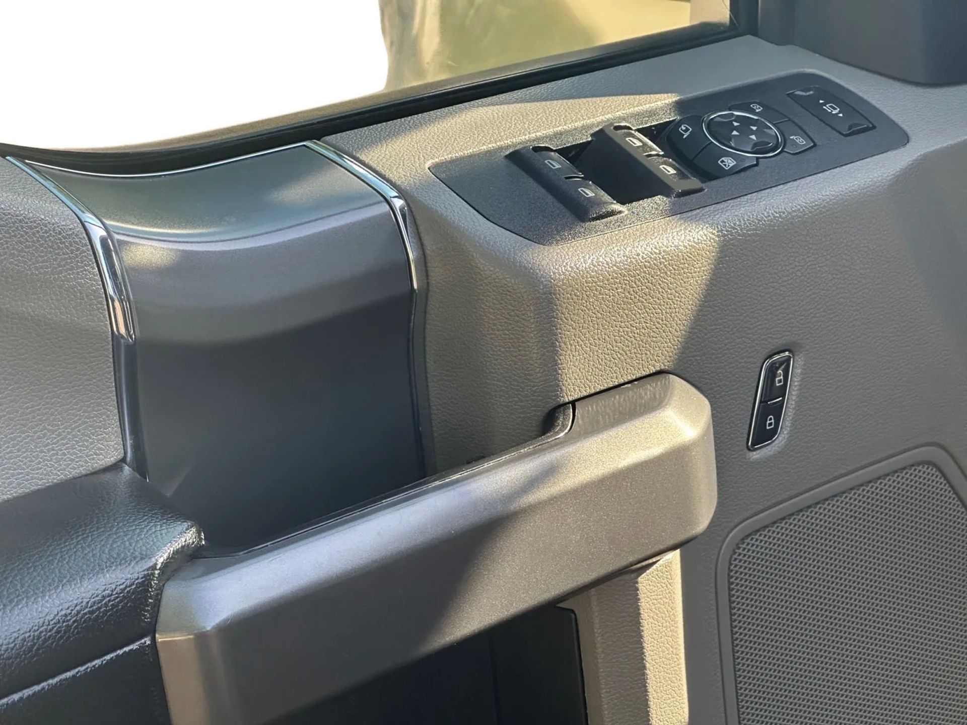 Ford Super Duty F-250 SRW King Ranch 4WD Crew Cab 8' Box 2019
