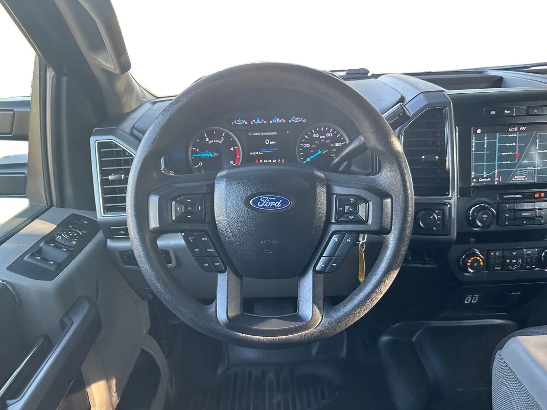 Ford Super Duty F-250 SRW King Ranch 4WD Crew Cab 8' Box 2019