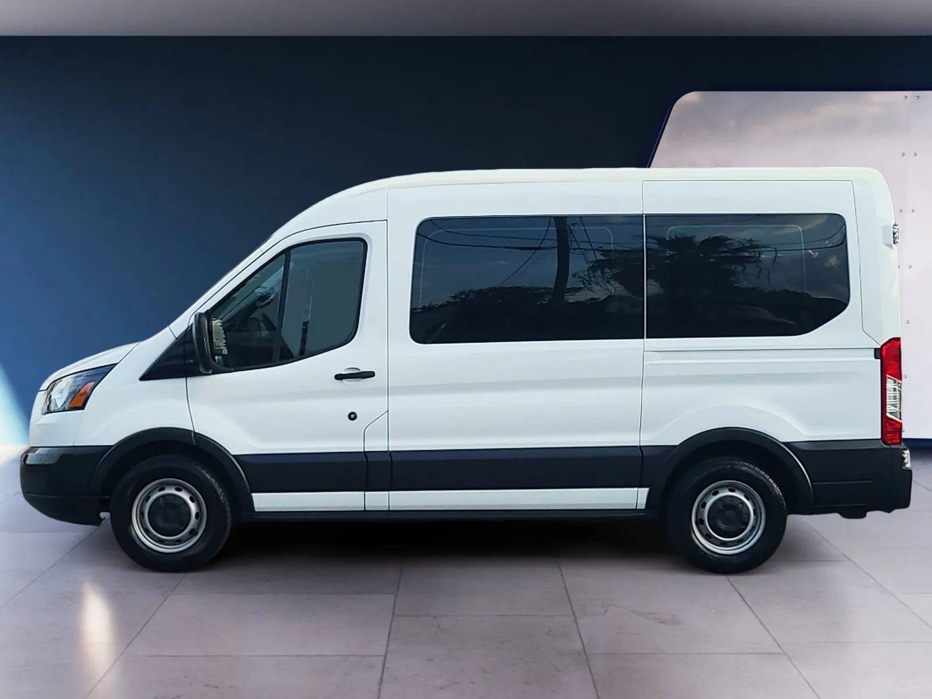 Ford Transit Passenger Wagon T-150 130" Med Roof XLT Sliding RH Dr 2018