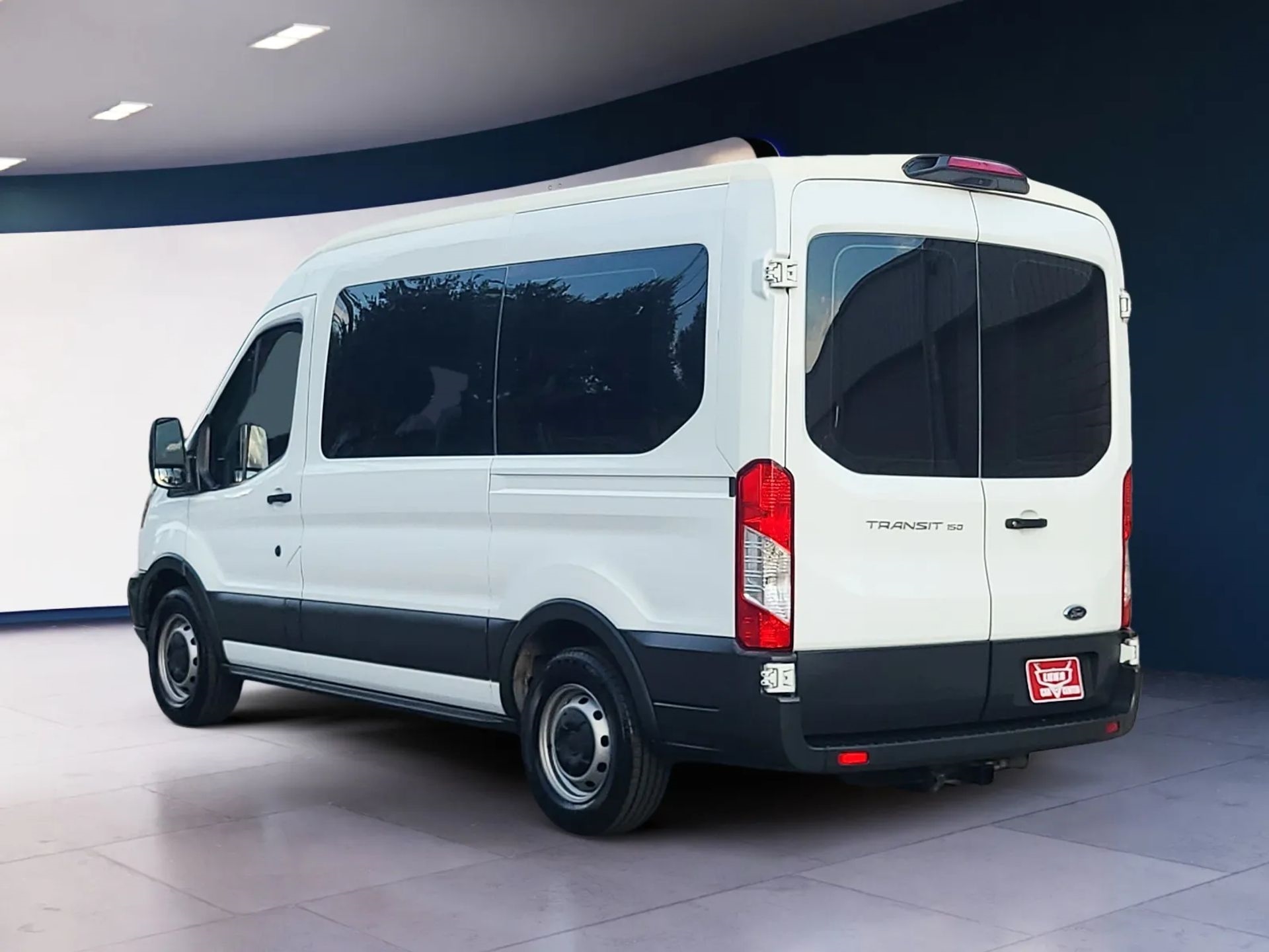 Ford Transit Passenger Wagon T-150 130" Med Roof XLT Sliding RH Dr 2018