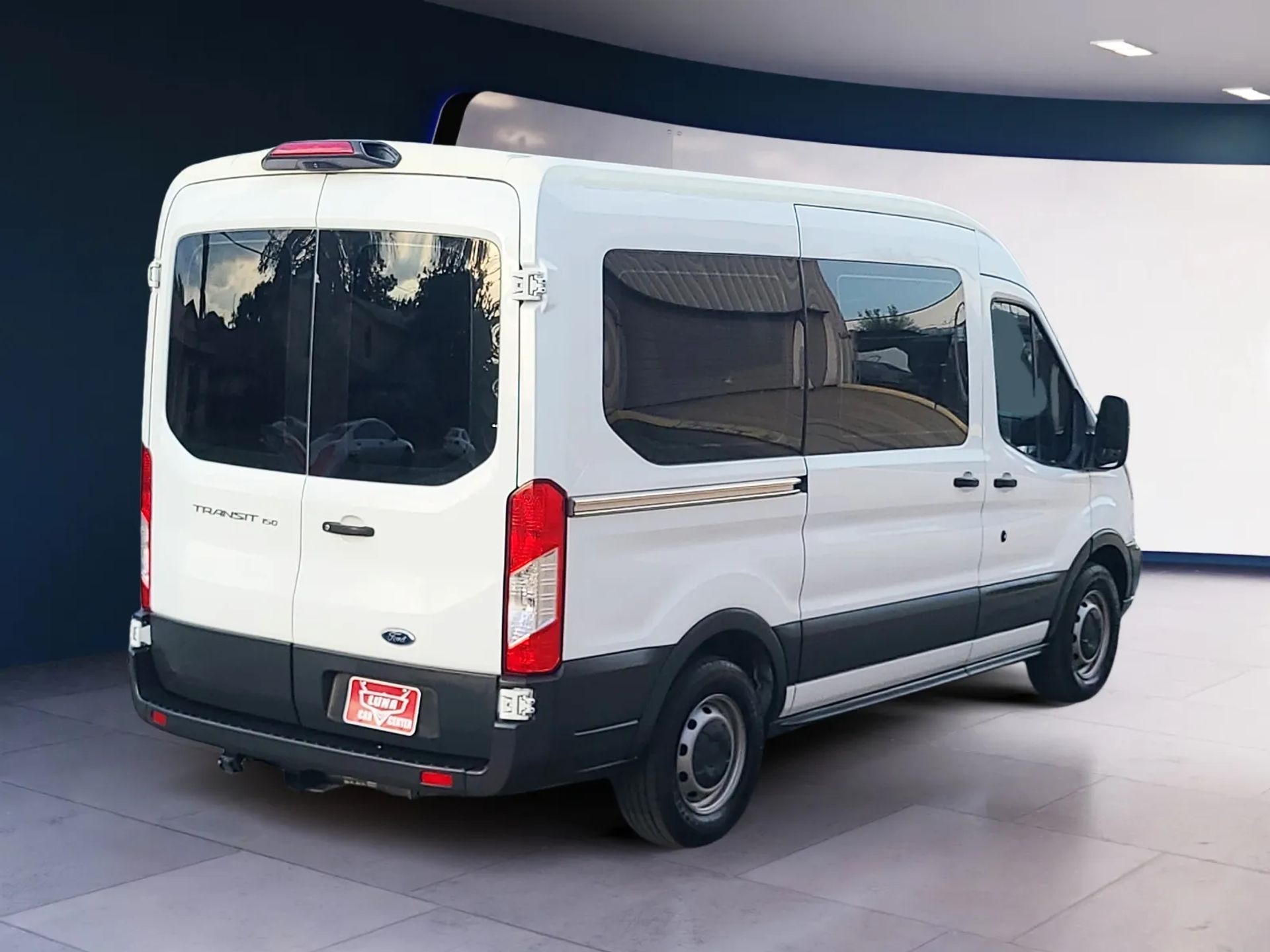 Ford Transit Passenger Wagon T-150 130" Med Roof XLT Sliding RH Dr 2018