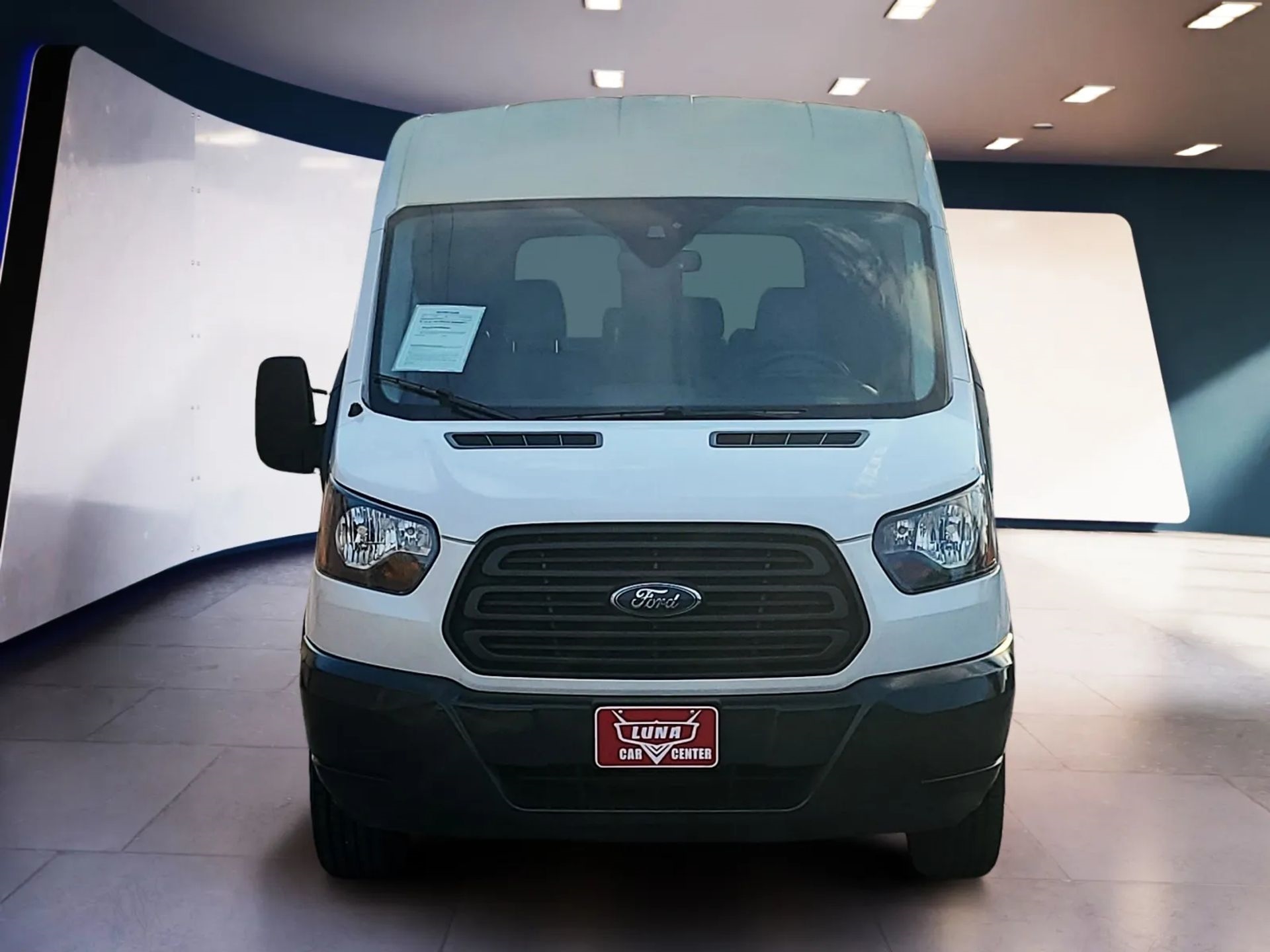Ford Transit Passenger Wagon T-150 130" Med Roof XLT Sliding RH Dr 2018