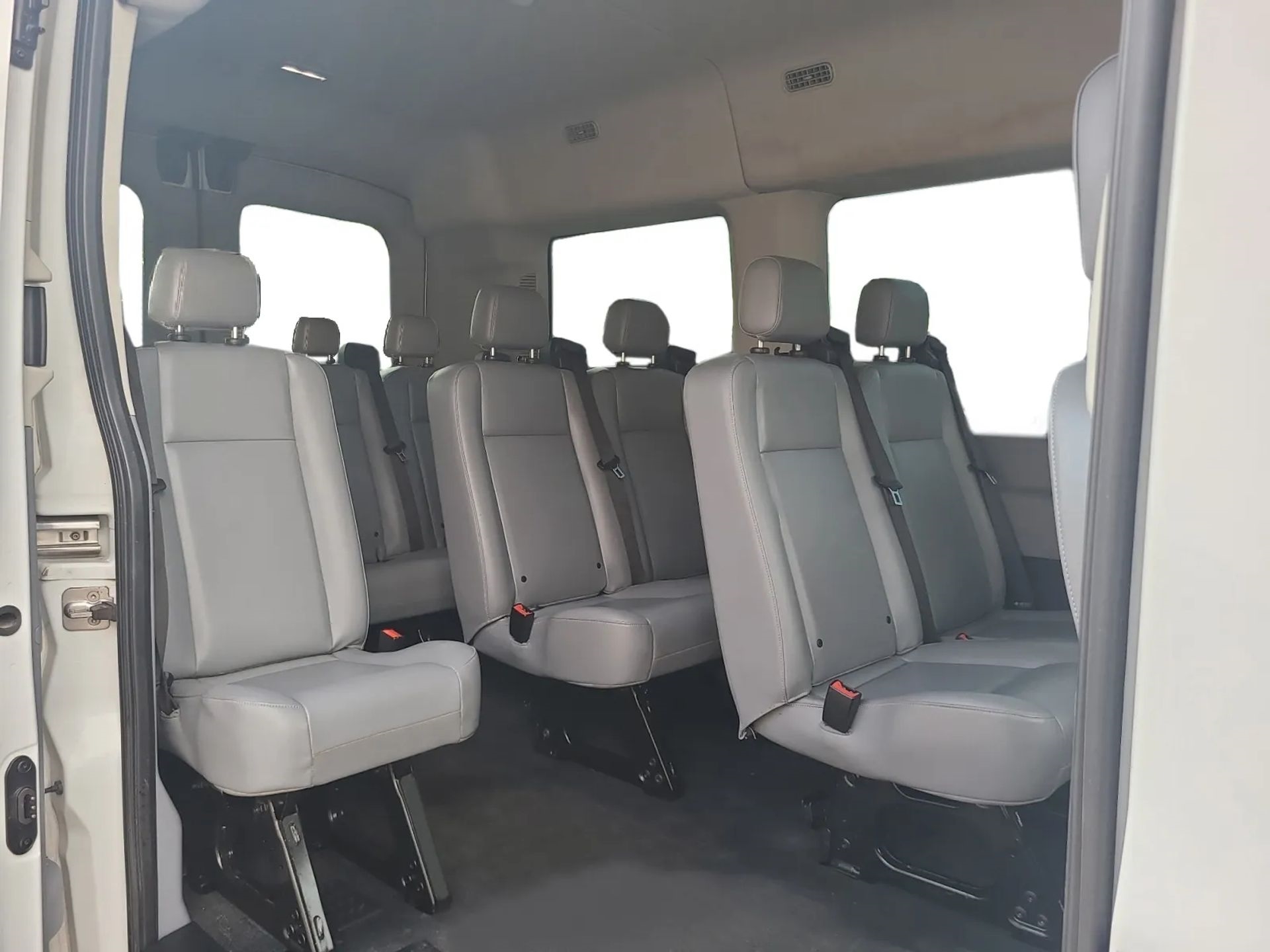 Ford Transit Passenger Wagon T-150 130" Med Roof XLT Sliding RH Dr 2018