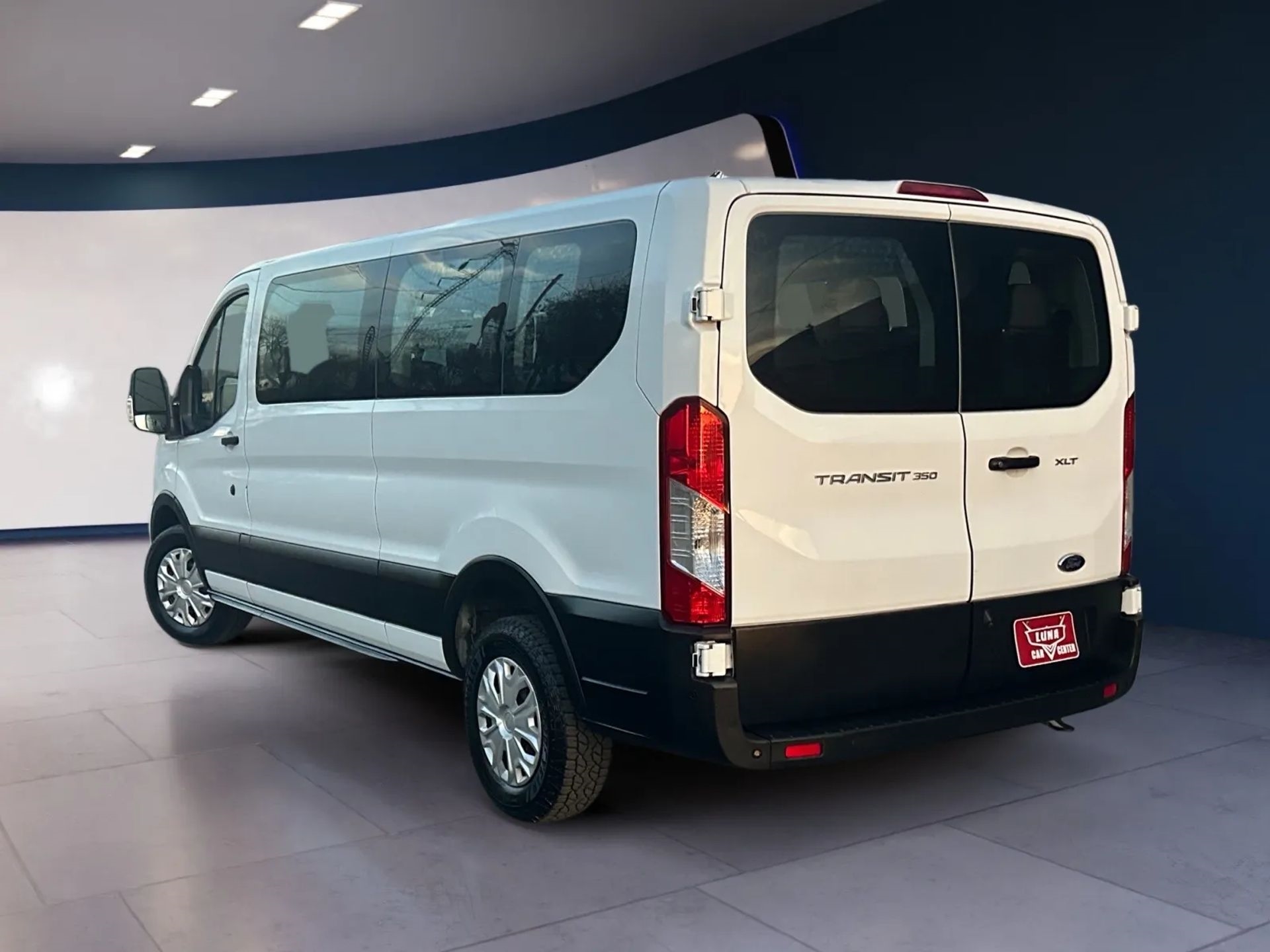 Ford Transit Passenger Wagon T-350 148" Low Roof XL RWD 2021