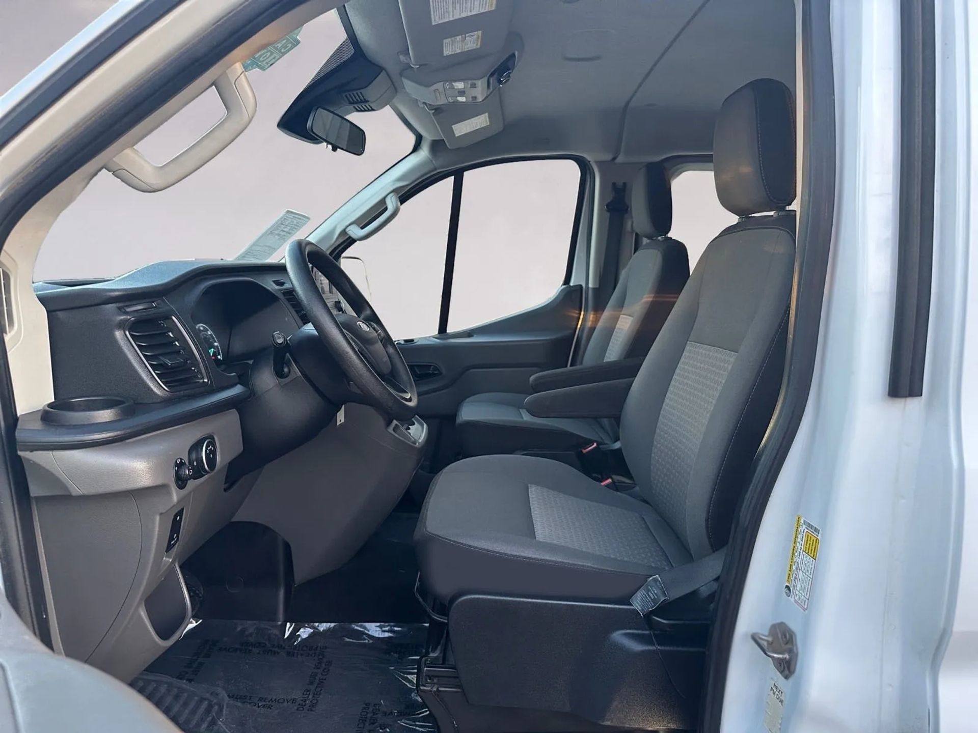 Ford Transit Passenger Wagon T-350 148" Low Roof XL RWD 2021