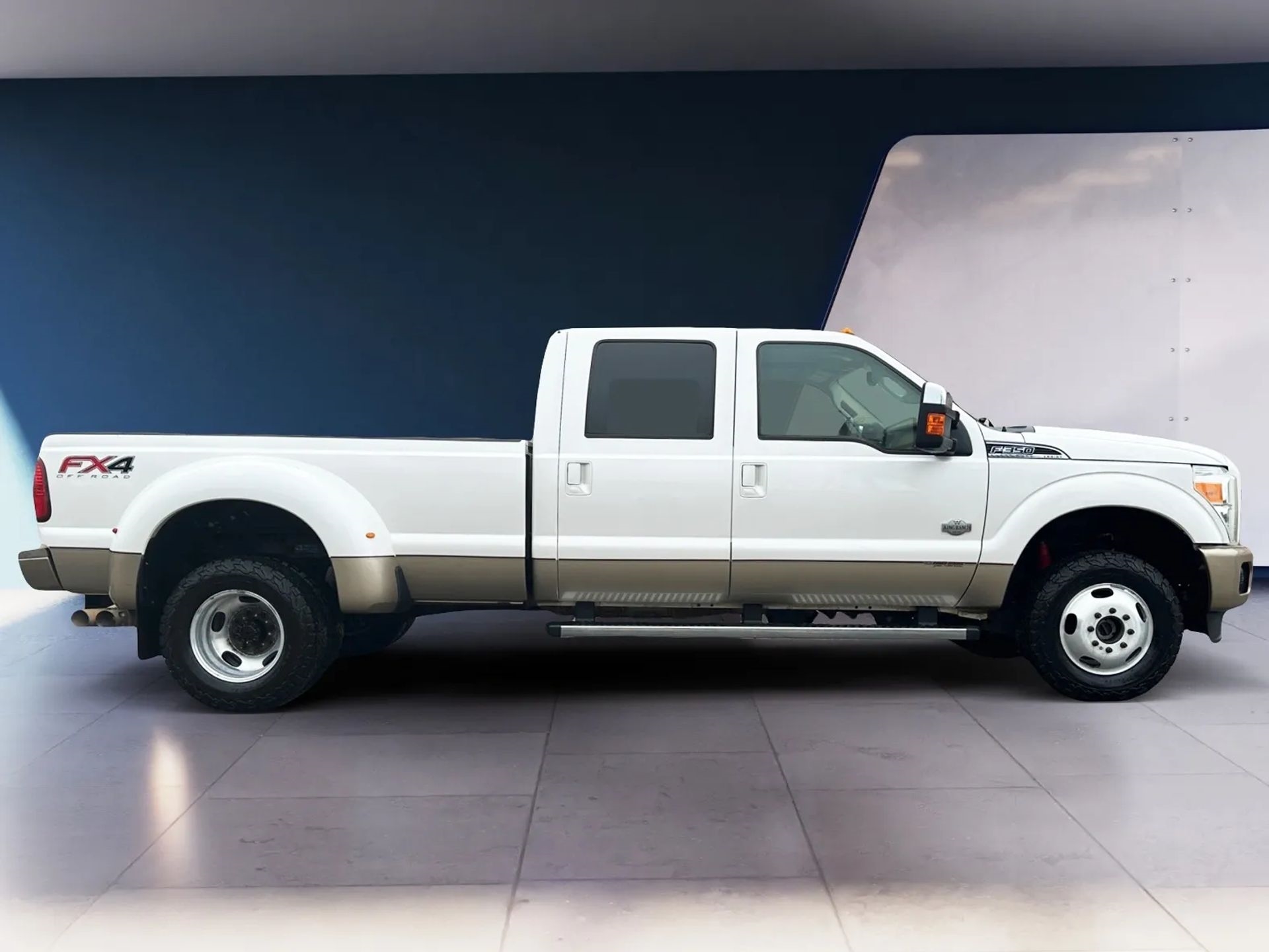 Ford Super Duty F-350 DRW 4WD Crew Cab 172" King Ranch 2012