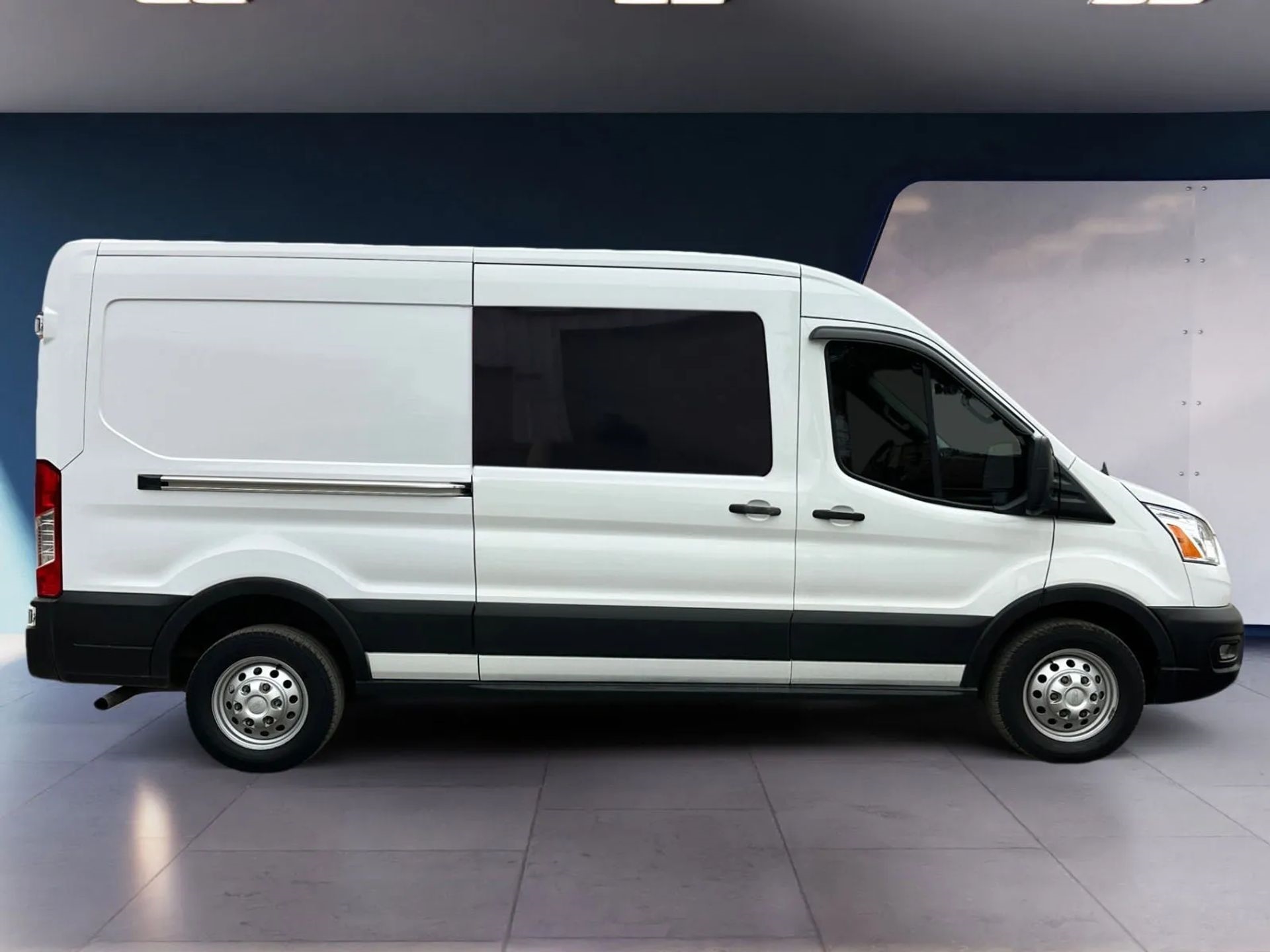 Ford Transit Cargo Van T-350 130" Med Rf 9500 GVWR RWD 2021