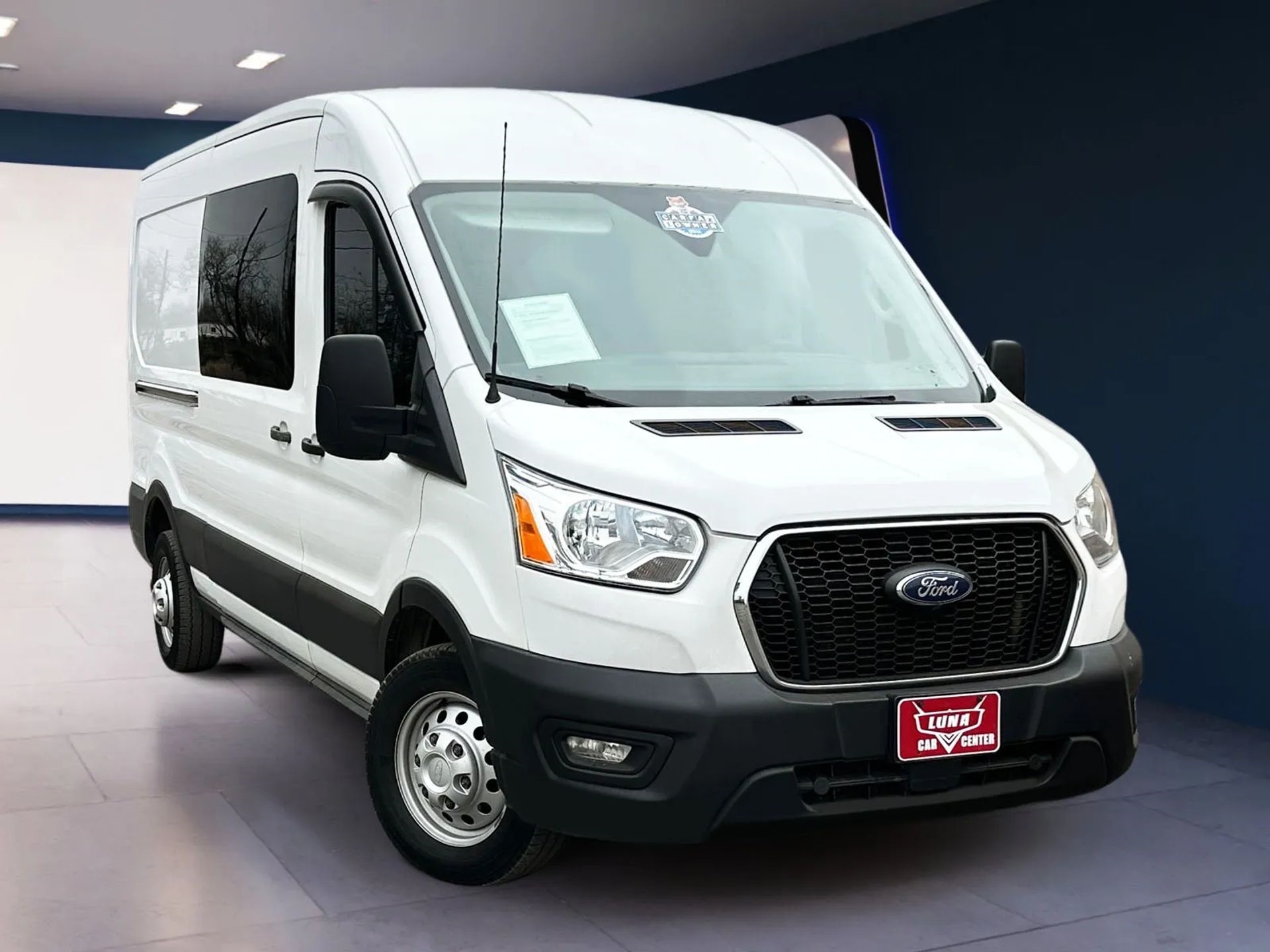 Ford Transit Cargo Van T-350 130" Med Rf 9500 GVWR RWD 2021