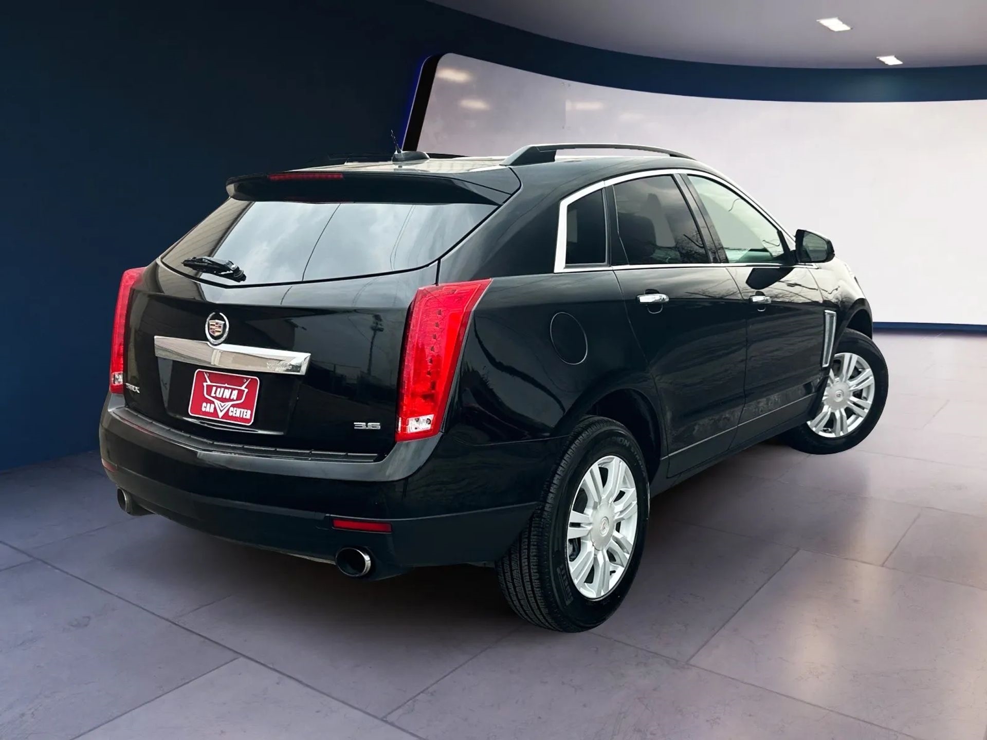 Cadillac SRX FWD 4dr Base 2016