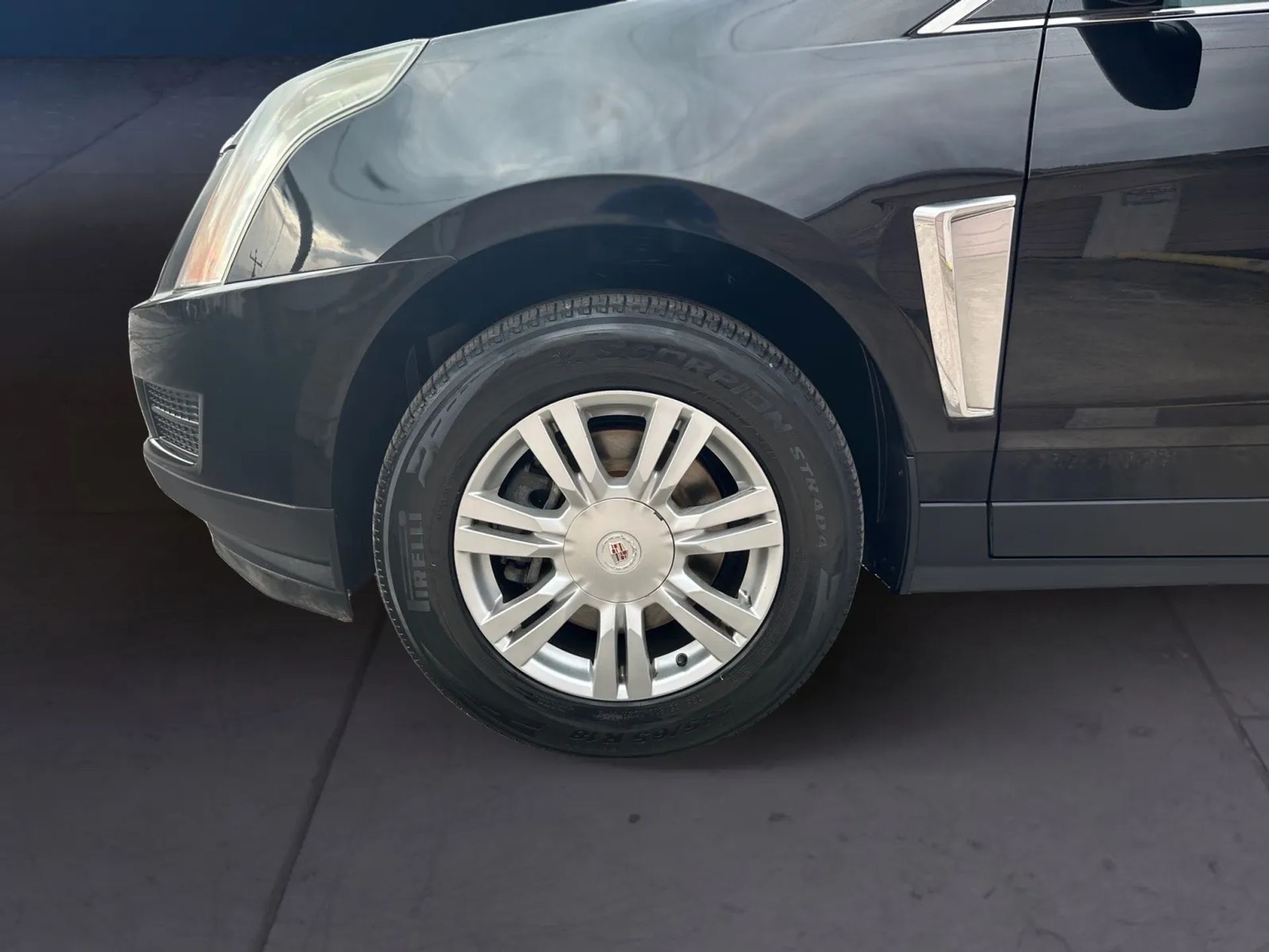 Cadillac SRX FWD 4dr Base 2016