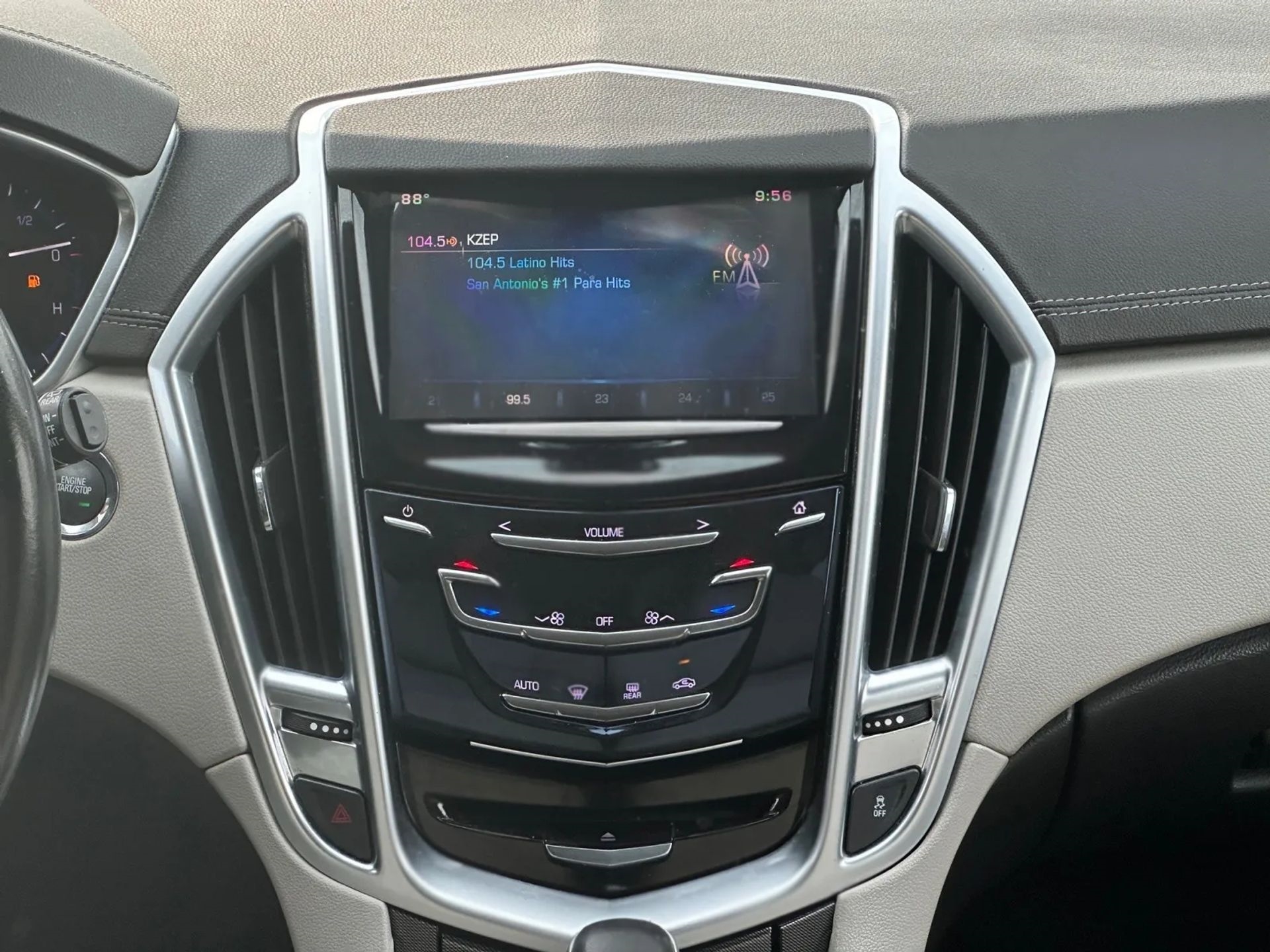 Cadillac SRX FWD 4dr Base 2016