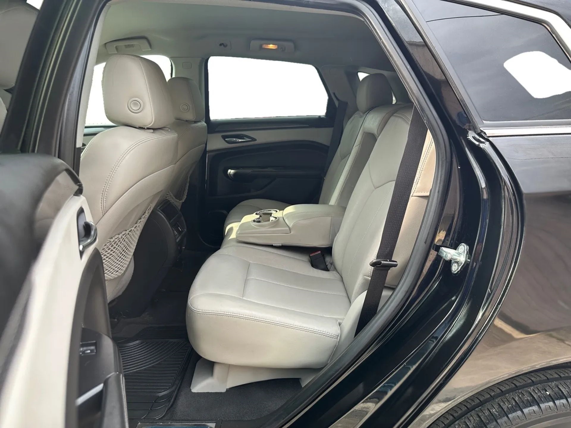 Cadillac SRX FWD 4dr Base 2016