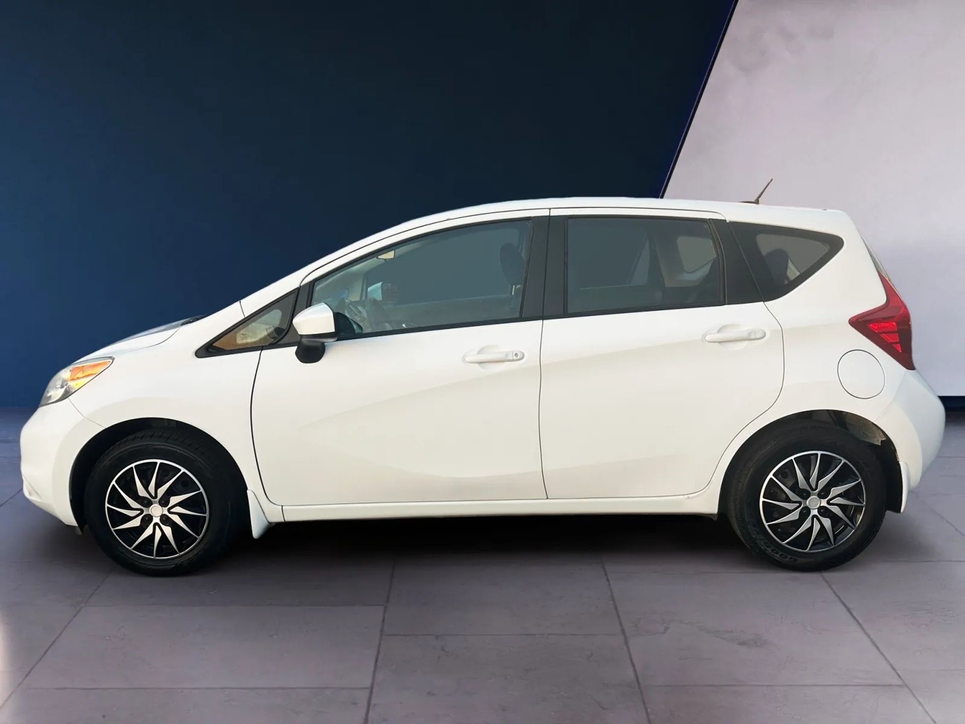 Nissan Versa Note 5dr HB CVT 1.6 SV 2016