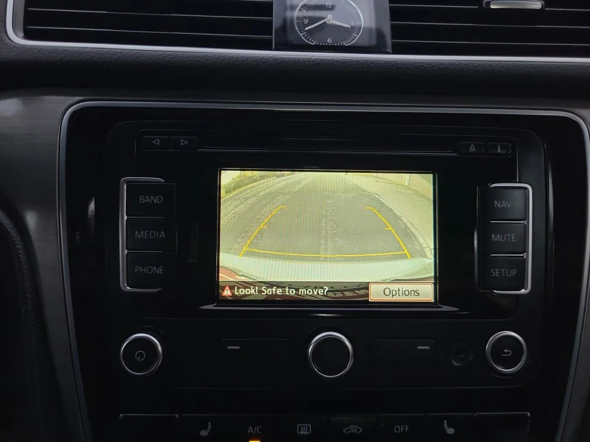 Volkswagen Passat 4dr Sdn 2.0L Manual  TDI SE 2014