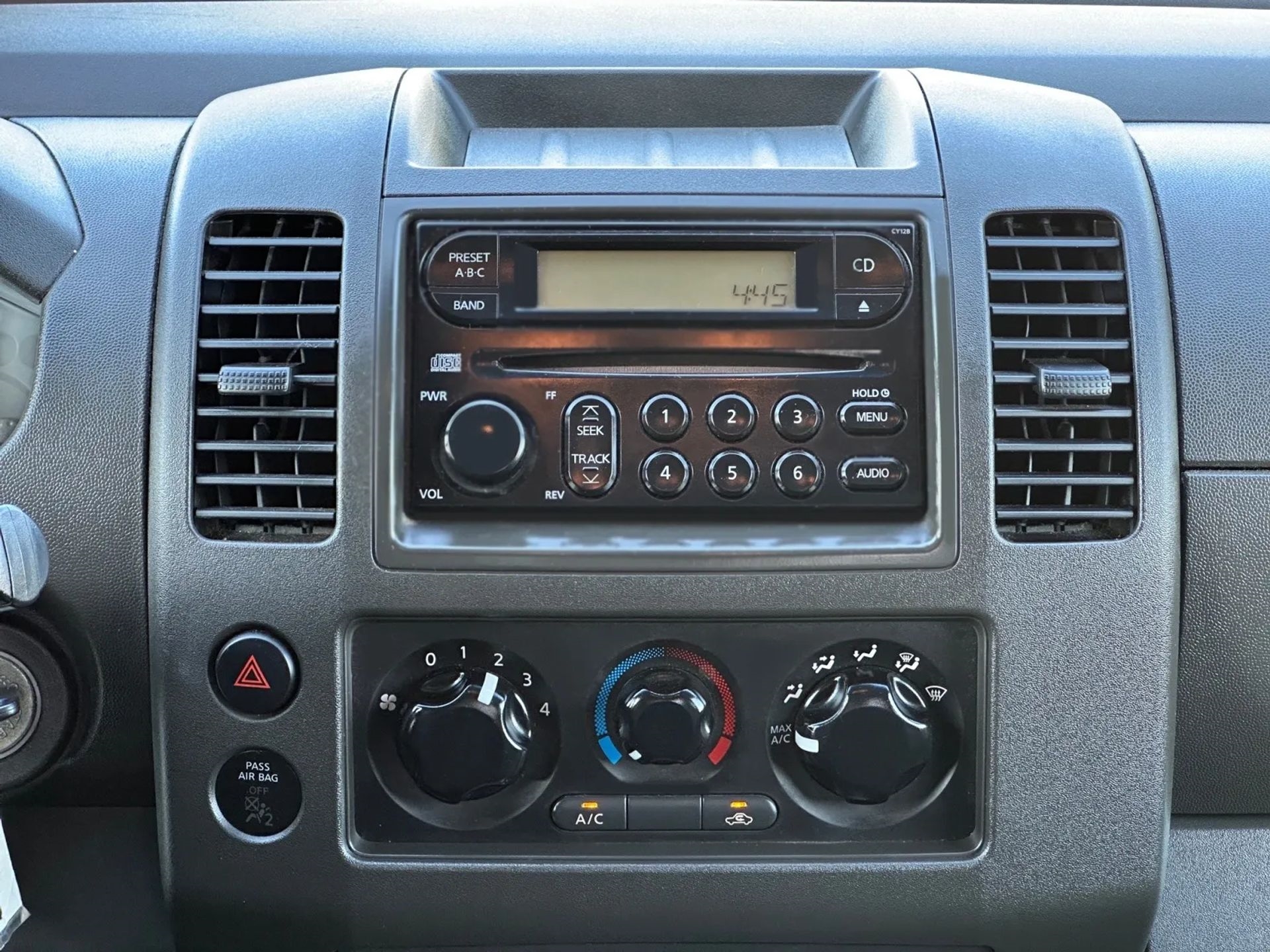 Nissan Frontier SE King Cab V6 Auto 4WD 2006