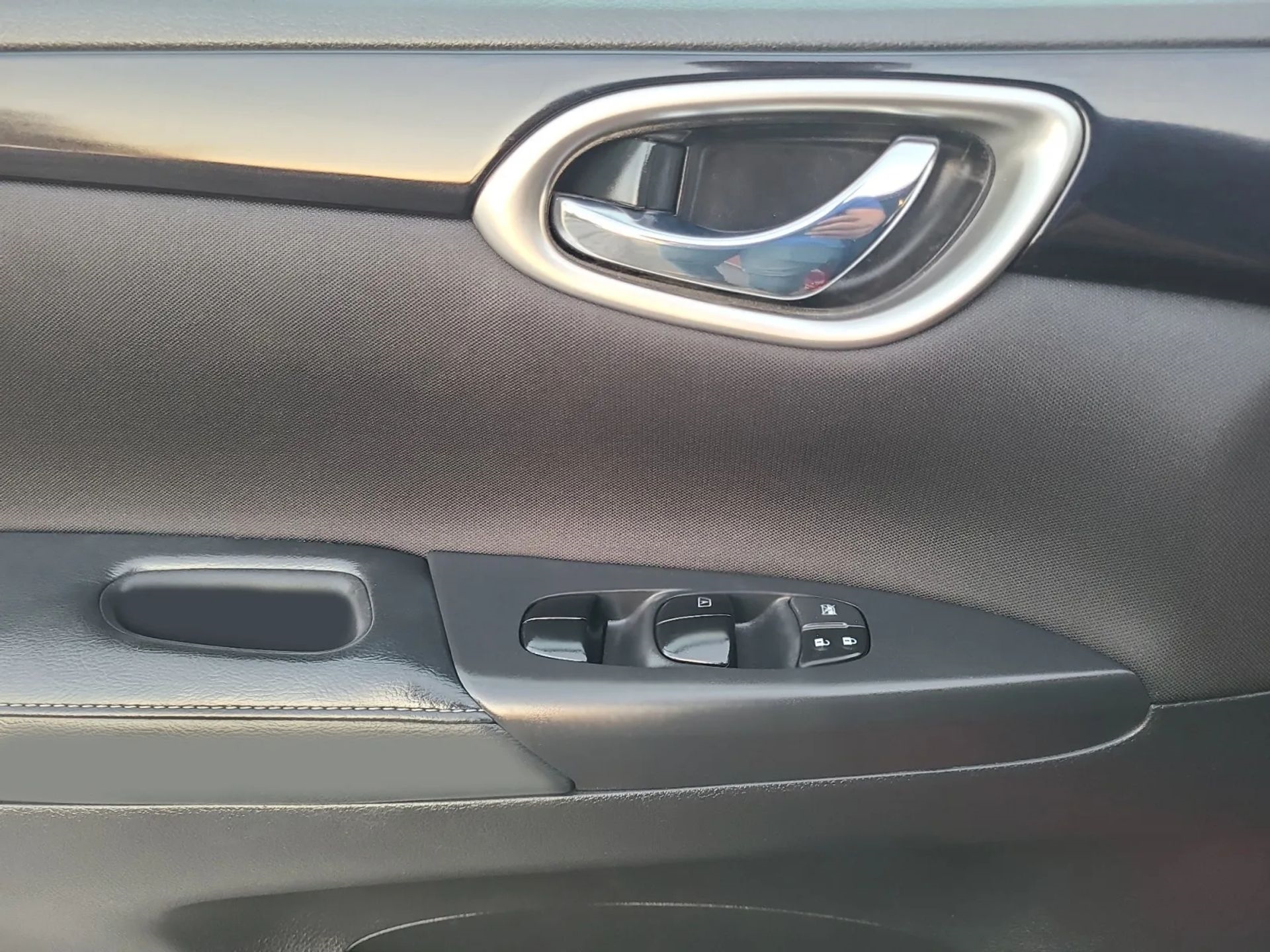 Nissan Sentra 4dr Sdn I4 CVT SV 2016