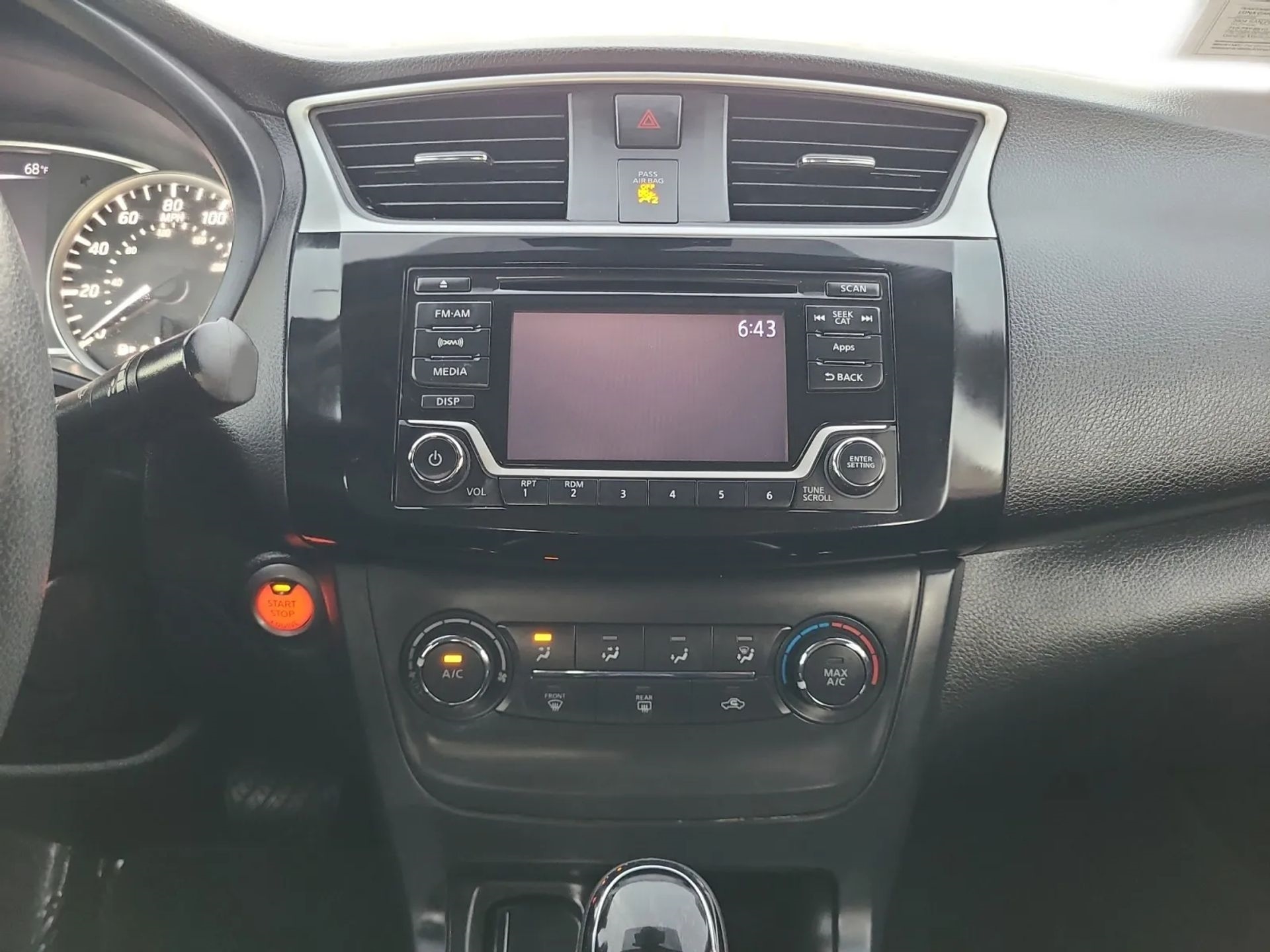 Nissan Sentra 4dr Sdn I4 CVT SV 2016