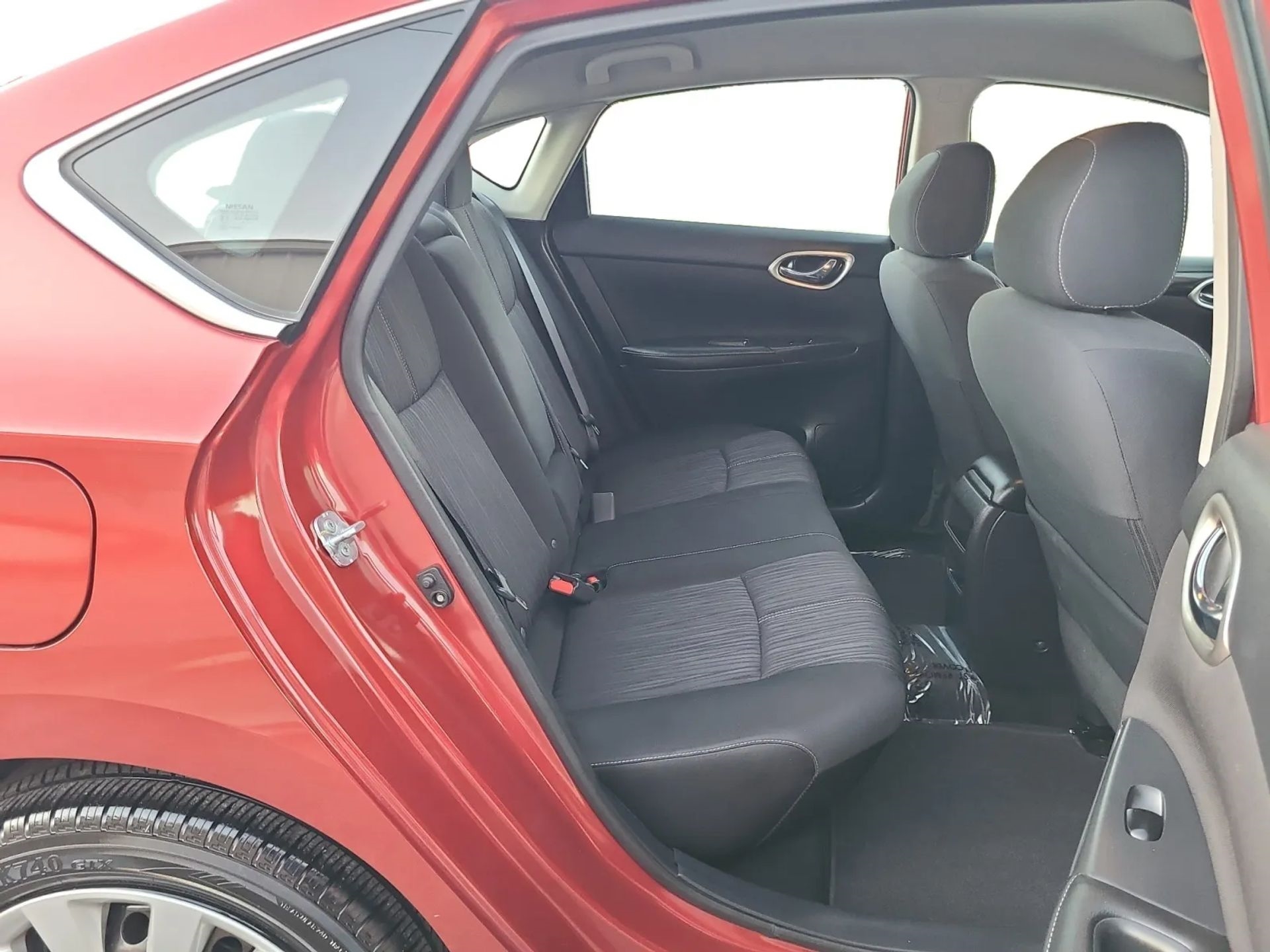 Nissan Sentra 4dr Sdn I4 CVT SV 2016