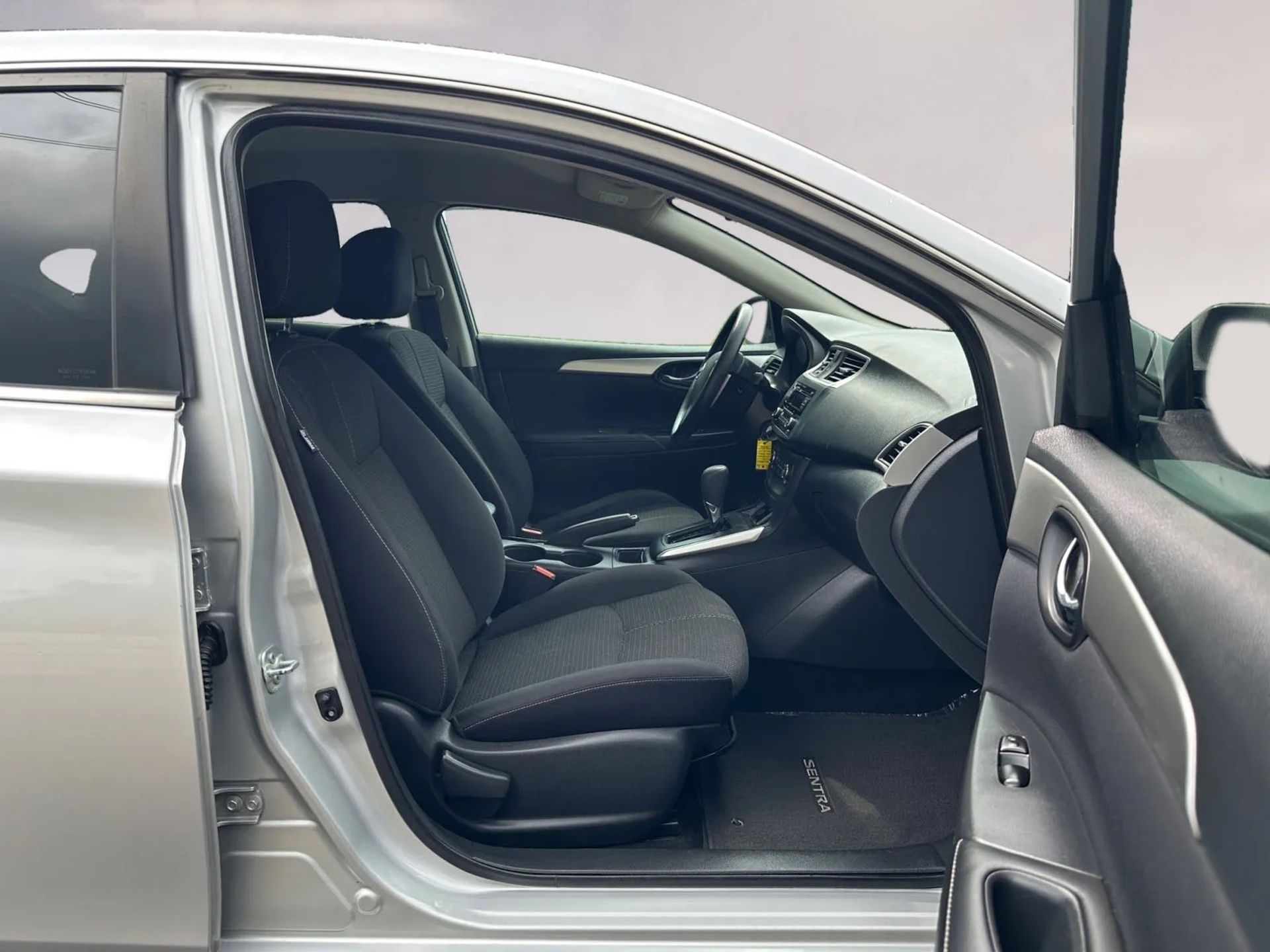 Nissan Sentra S CVT 2017