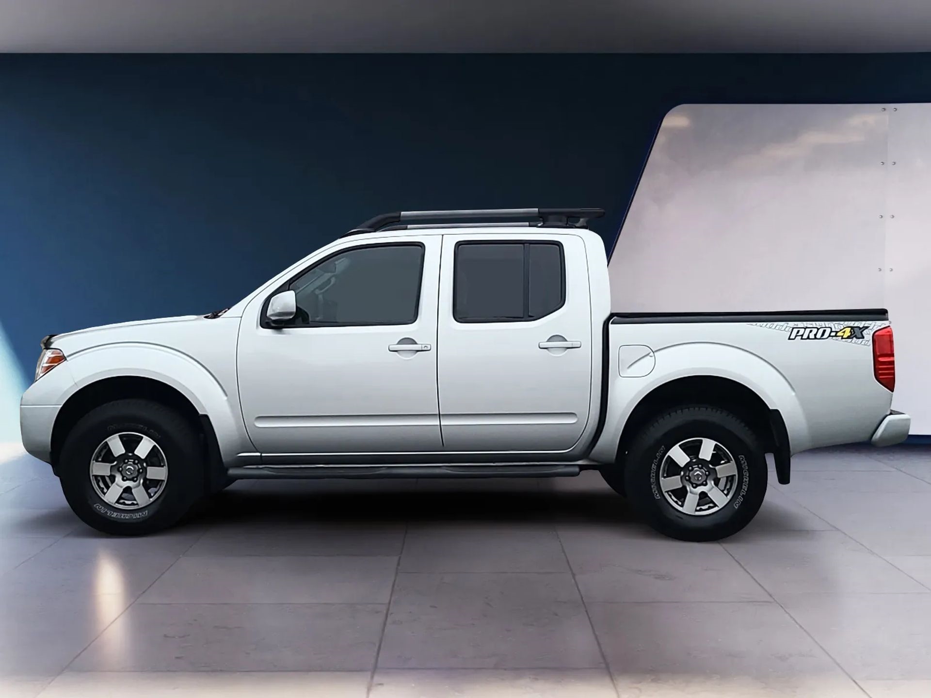 Nissan Frontier 4WD Crew Cab SWB Auto PRO-4X 2013