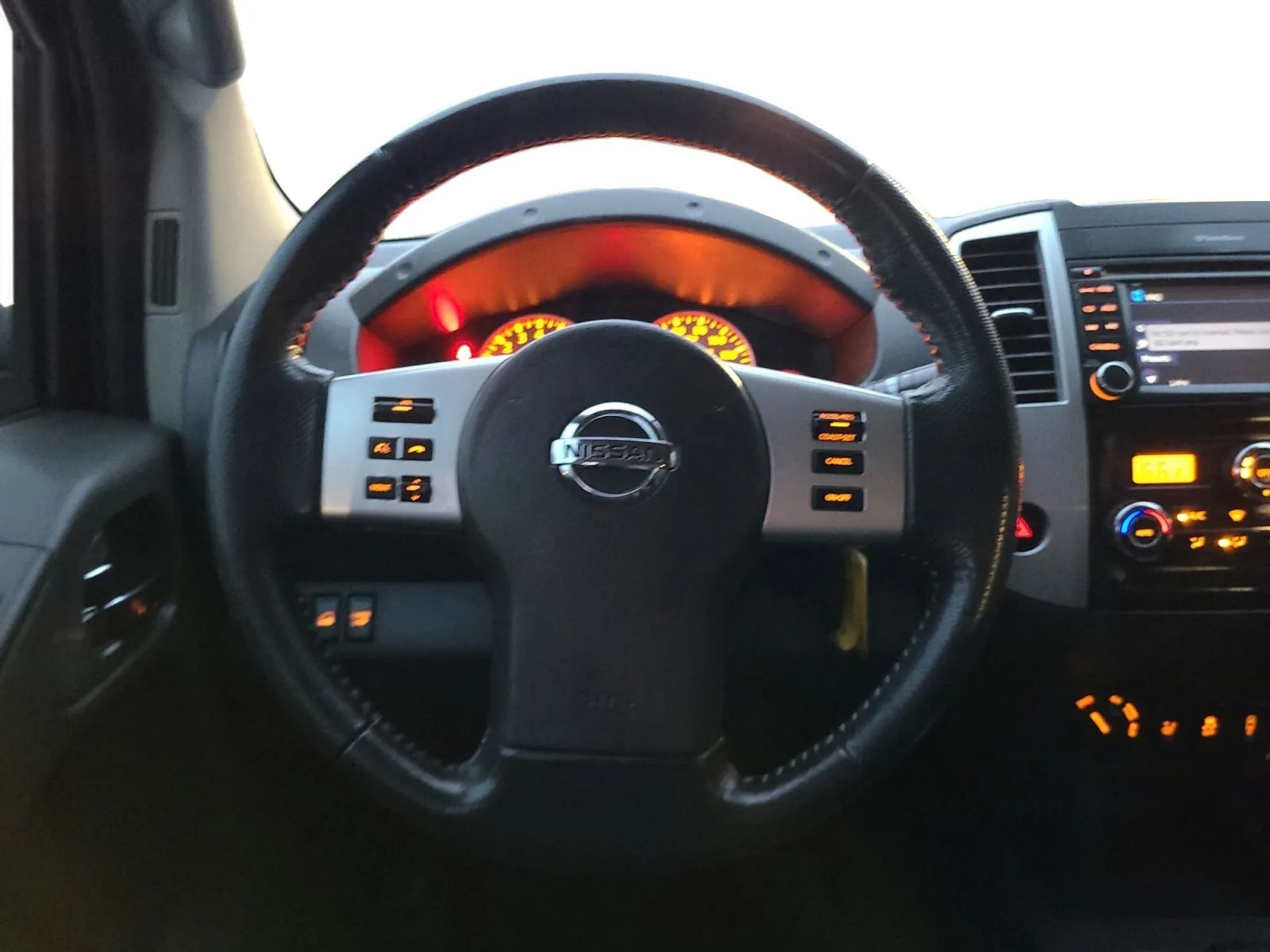 Nissan Frontier 4WD Crew Cab SWB Auto PRO-4X 2013